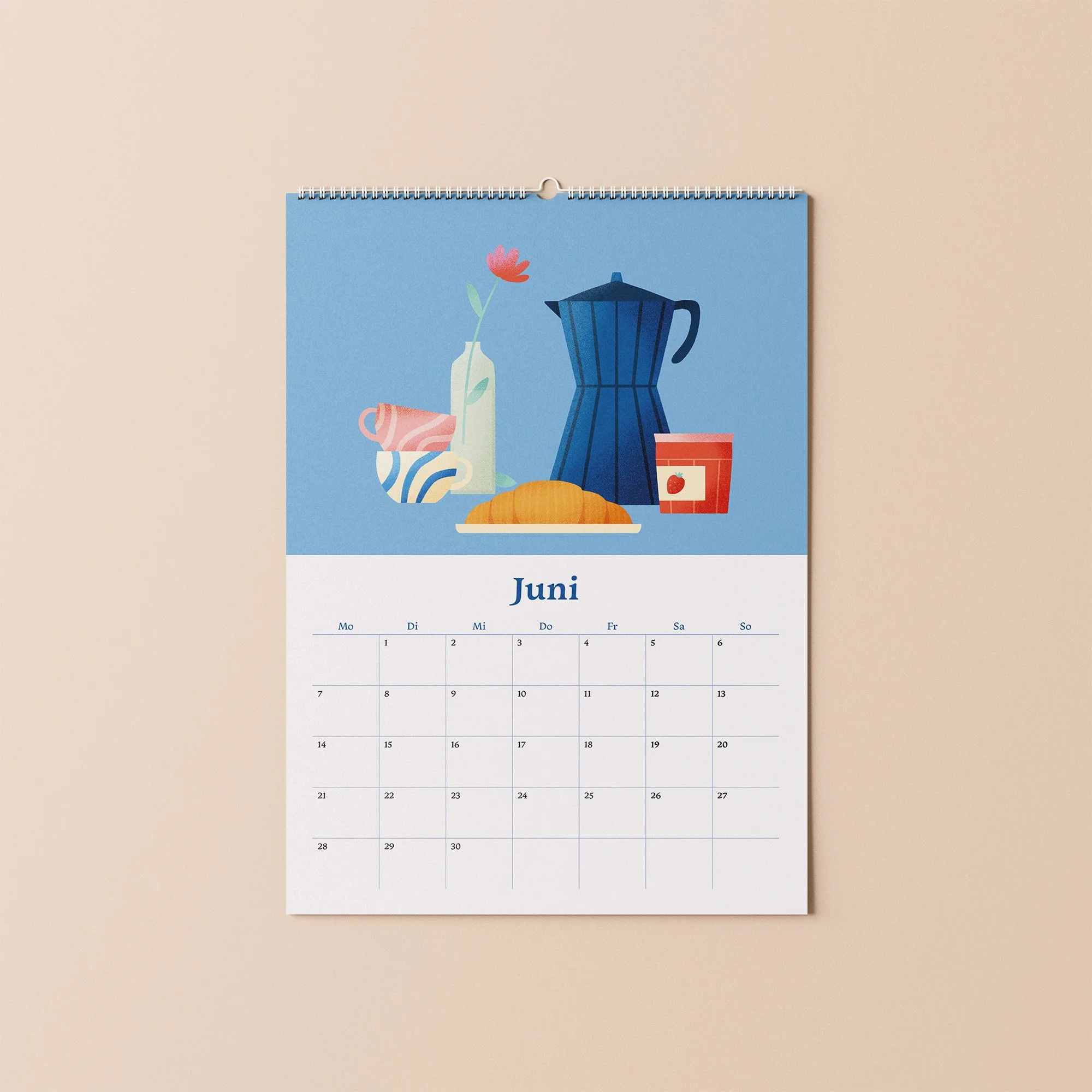Kalender 2027 Monatsblatt Juni – illustriertes Stillleben mit blauer Kanne auf hellblauem Hintergrund