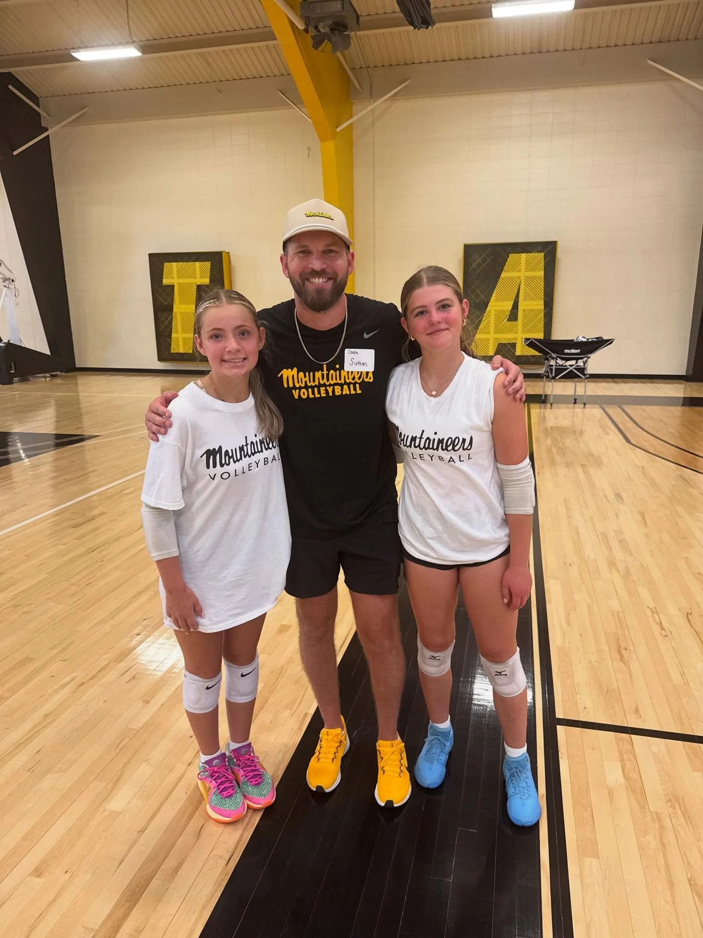 Had so much fun at the App State vb camp!! The coaches and players were amazing and so helpful with everything we were training.💛🖤#appstatevolleyball #appstate