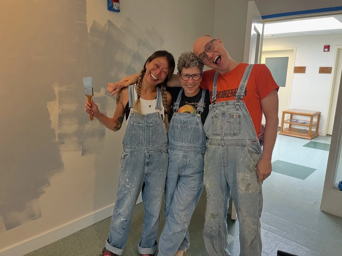 Our new temple is being born ! Some fruits of this past week: our awesome volunteer team painting/preparing our new space at 143 W Walnut Lane. This week: new floor installation; November: temple opening :))
If you would like to support the costs as