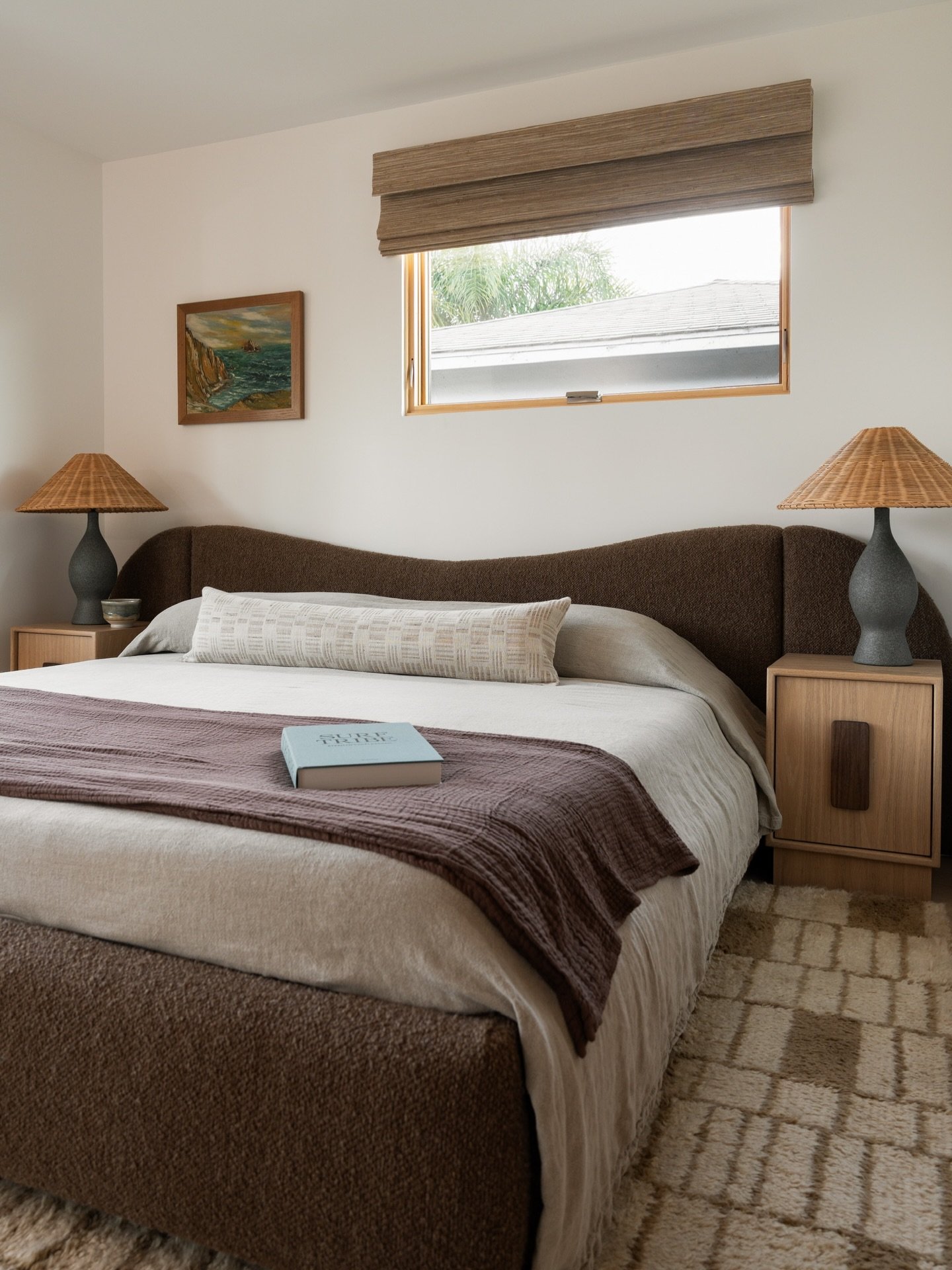 Effortlessly california cool ⚡️ 

___________________________

Design: @californiarevivalstudio | Project: #CRSxCalifornia
Photography: @charlotteleaphotography 
Styling: @californiacasa 

___________________________
#sandiegointeriordesigner #sandie