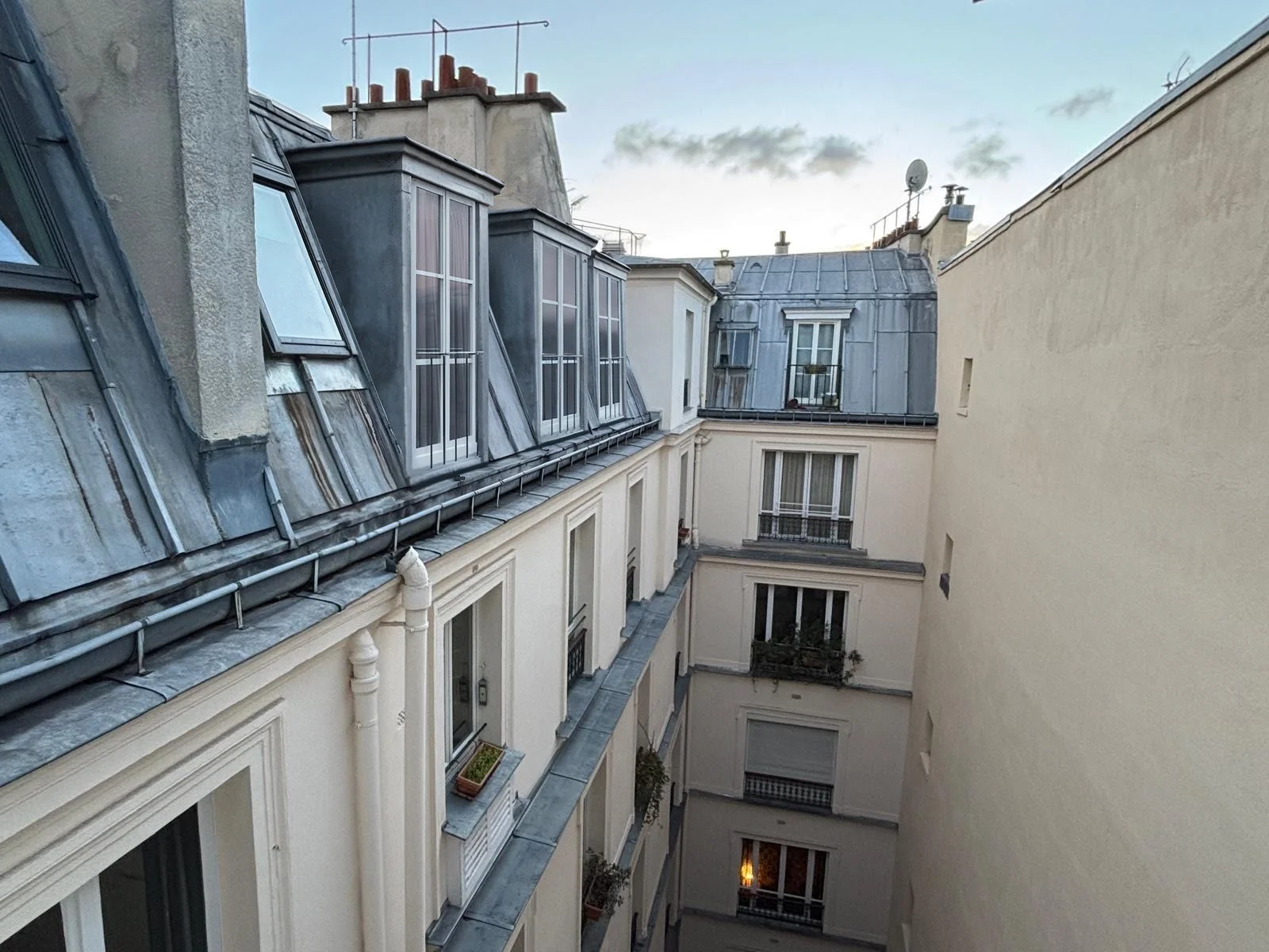 Rénovation d'un immeuble résidentiel, Paris 9ème