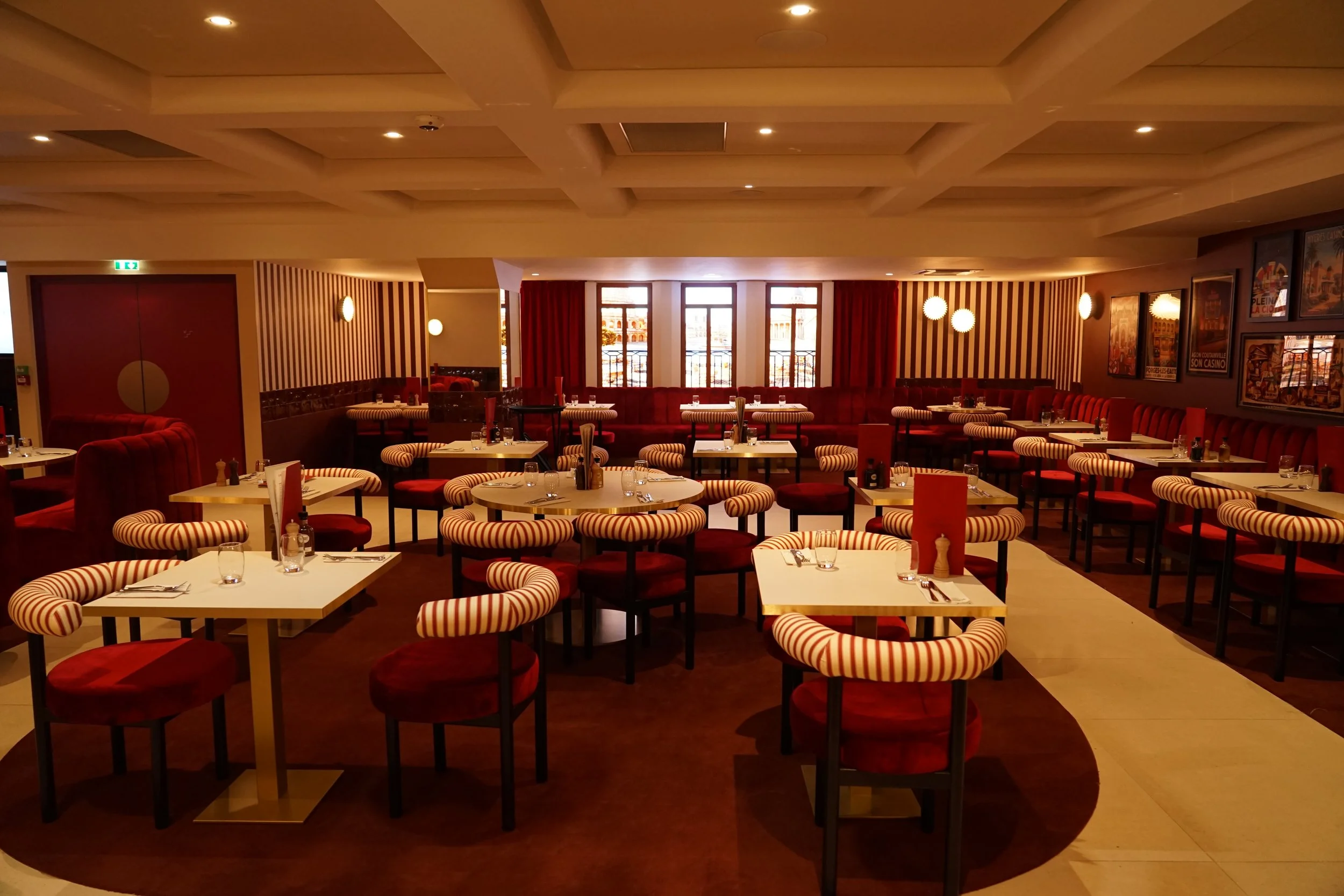 Restaurant 1.JPG