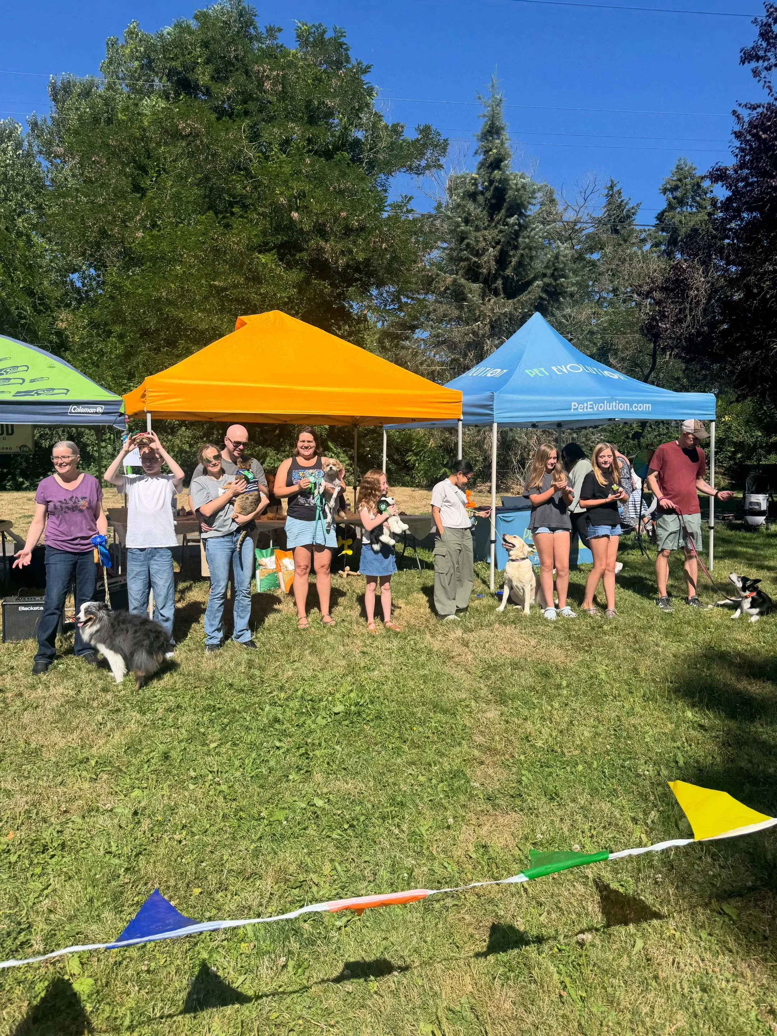 Such a fun day at the Parkwood Neighborhood Association Best in Shoreline Pet Show! 🐾 It was wonderful to see so many adorable pets, happy families, and community members come together for this pawsome event. Congratulations to all the amazing winne