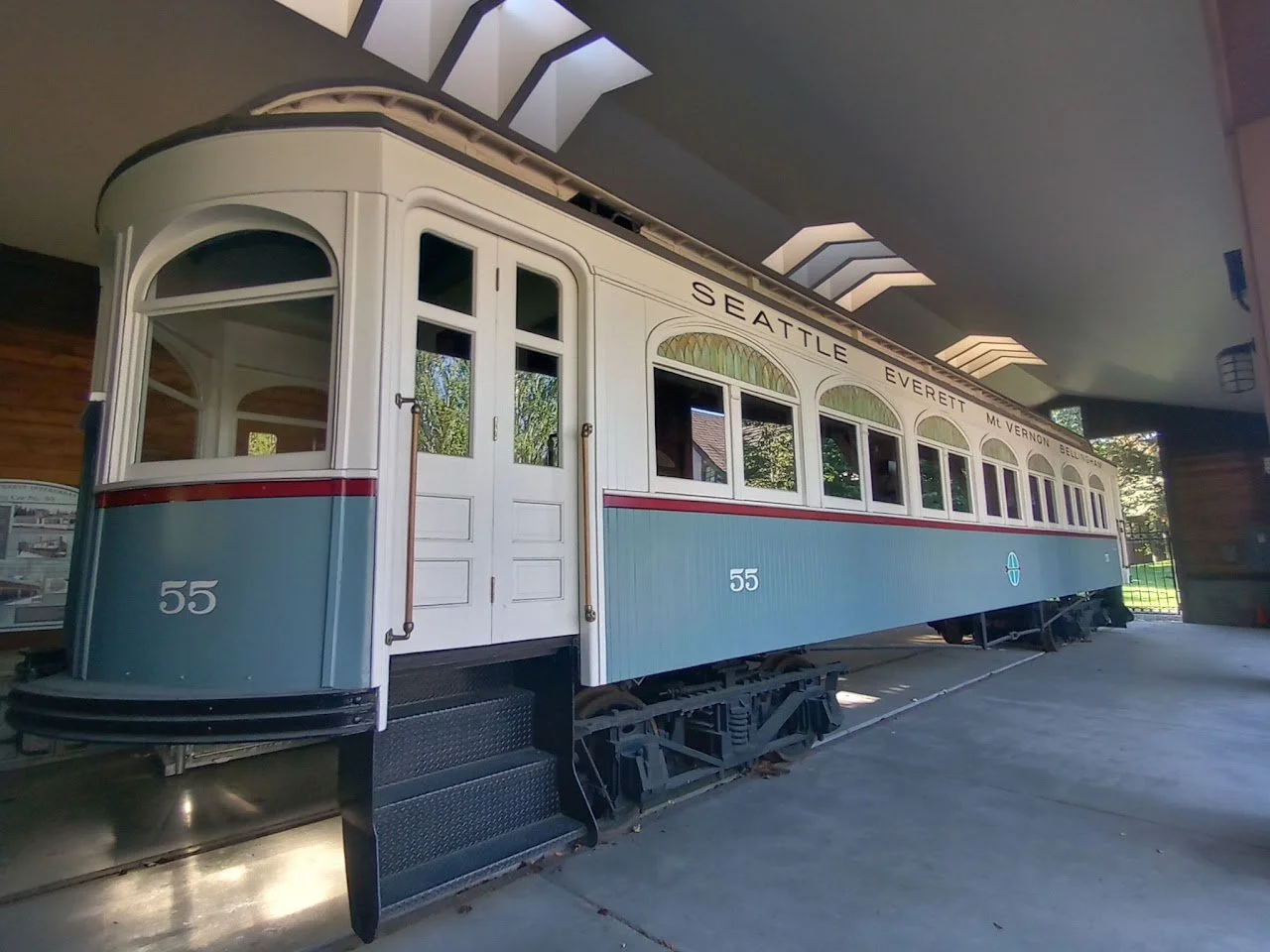 The Seattle–Everett Interurban Railway reached Shoreline in 1907, running along today’s Aurora Ave. Spanning 29 miles with 30 stops, it served neighborhoods like Parkwood via Pershing Station near 155th St. Trains ran from 5 AM to midnight, carried f