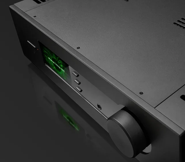 Quad Platina integrated amplifier in black, showing the display, controls and volume knob