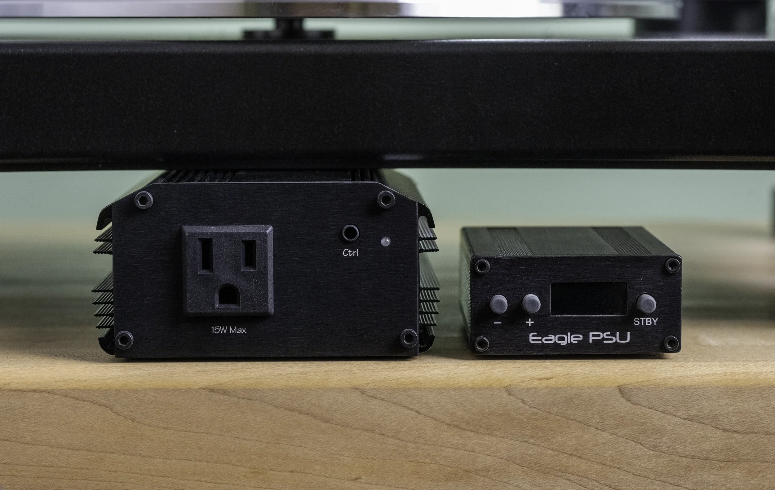 Phoenix Engineering Eagle motor controller showing its separate power amplifier and digital control unit, included with the VPI Prime turntable.