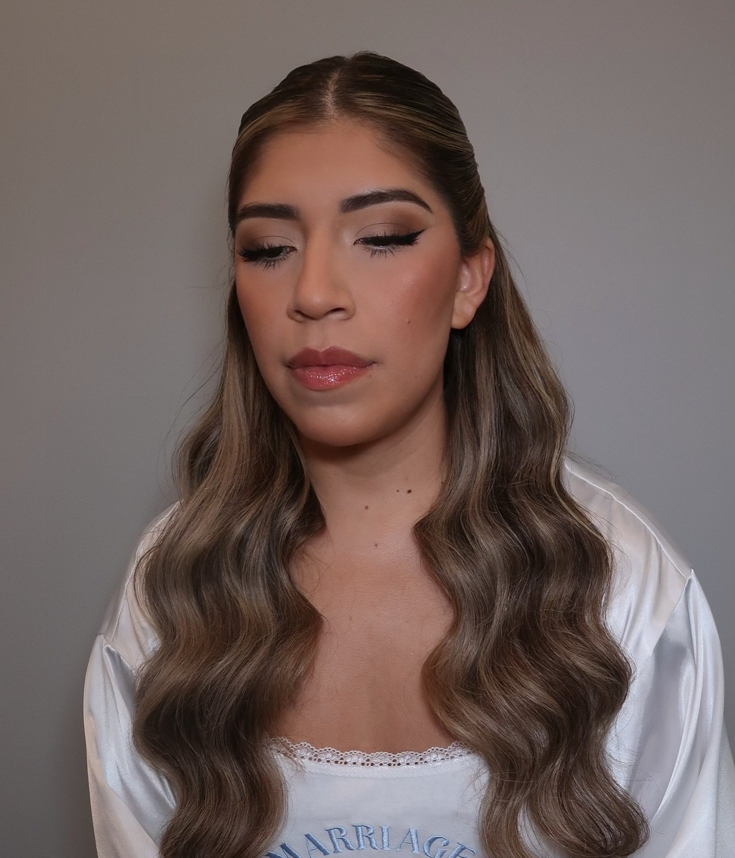 Ivonne 🩵

@ivonner_ 

hair @neenwilsonhair 
makeup @argbeautyy 

now&rsquo;s the time to secure your big day! contact info in bio🫶🏼💐