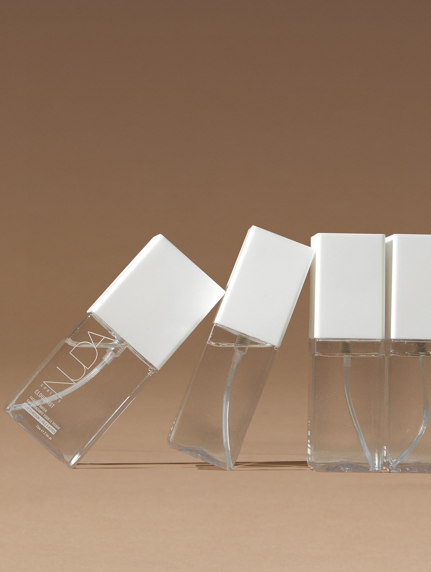 Introducing&hellip; RETAIL!🤎
@nudasunless 

Now come shop our products that will make your spray tan experience even more long lasting &amp; luxurious! 

Products available:

1)- Cloudmist Light-Medium
Lightweight, transparent face tan water microbe