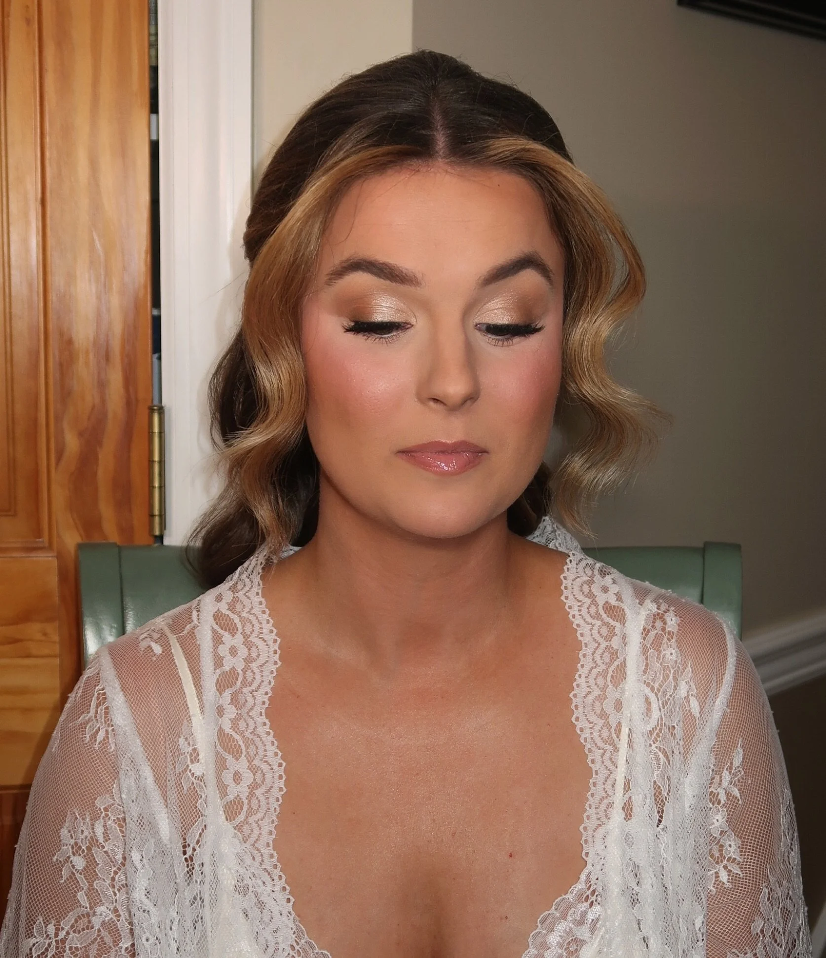 My angel bride Kaylee 🩷
@kaylee_pedranghelu 

Hair by @neenwilsonhair (duhhhh)

Email for all availability! Booking far into 2027!💌

#ʙʀɪᴅᴀʟᴍᴜᴀ #longislandmakeupartist #longislandbrides #longislandphotographer