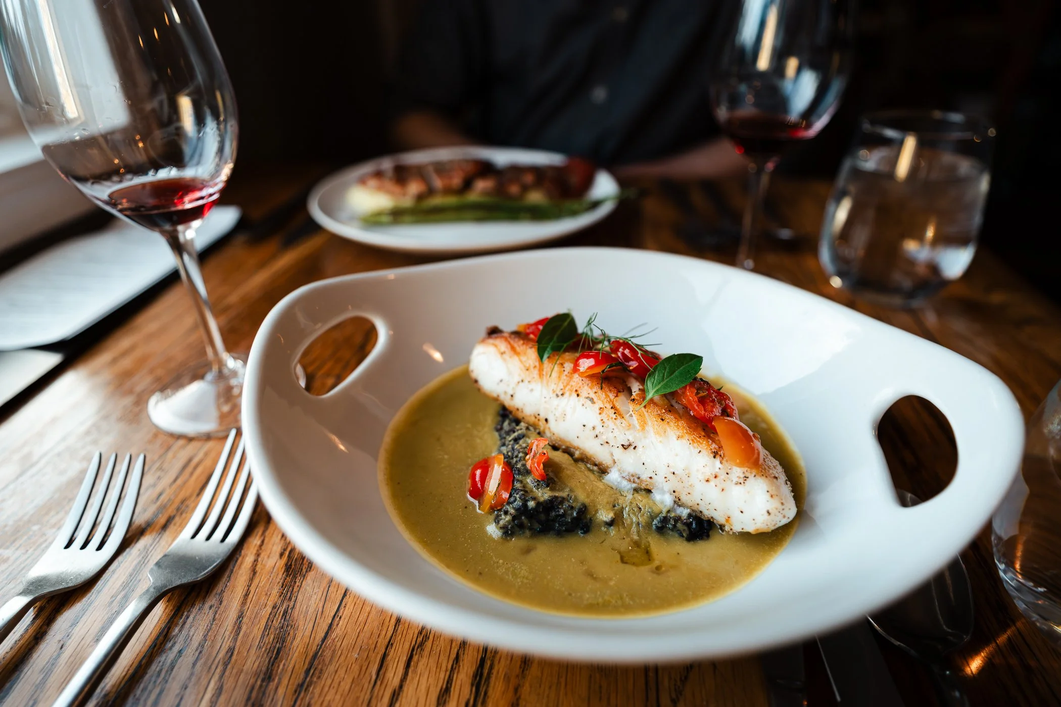 Woods Bay Wine dinner plate Bigfork Montana 