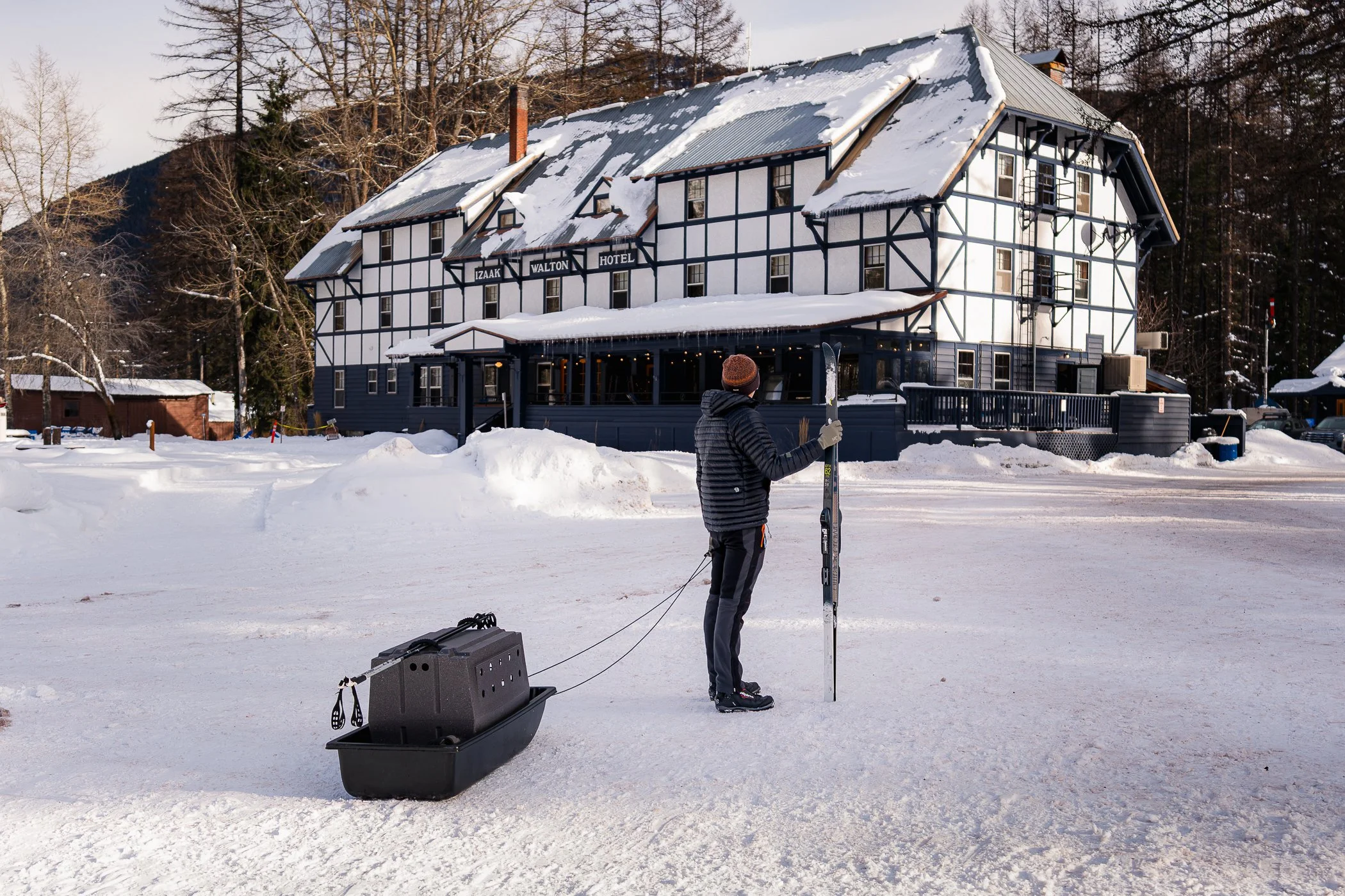 Moment lugging bags back to the car on departure in winter time
