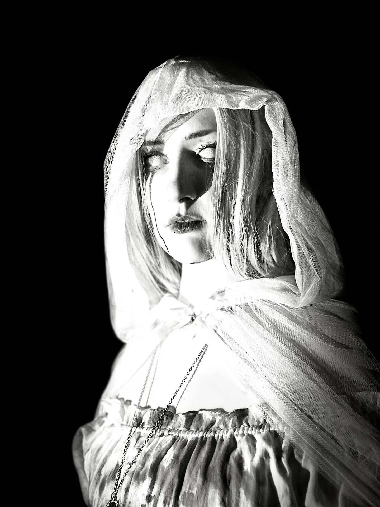 Say “Bloody Mary” three times, we dare you!
To purchase tickets to our upcoming October events, visit: SpectralRavenTheatre.com
💀🩸