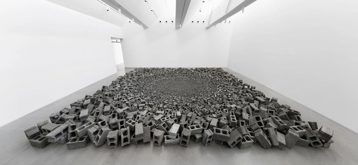 Dichotomy of Scale