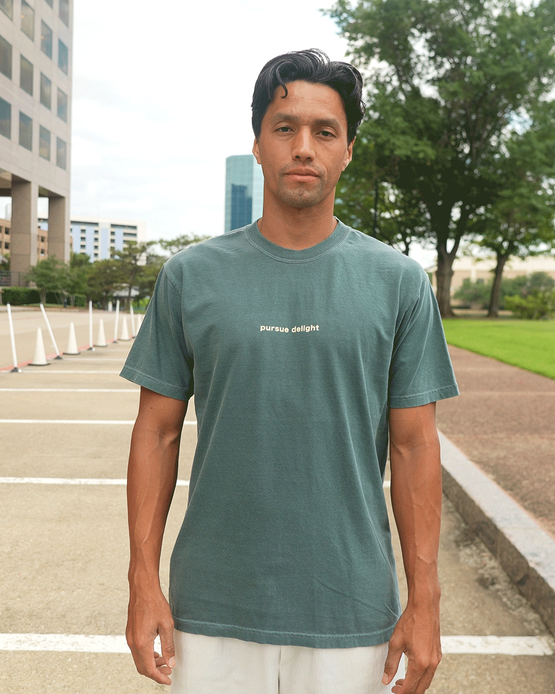 Untitled-1_0007_green-shirt-front.png