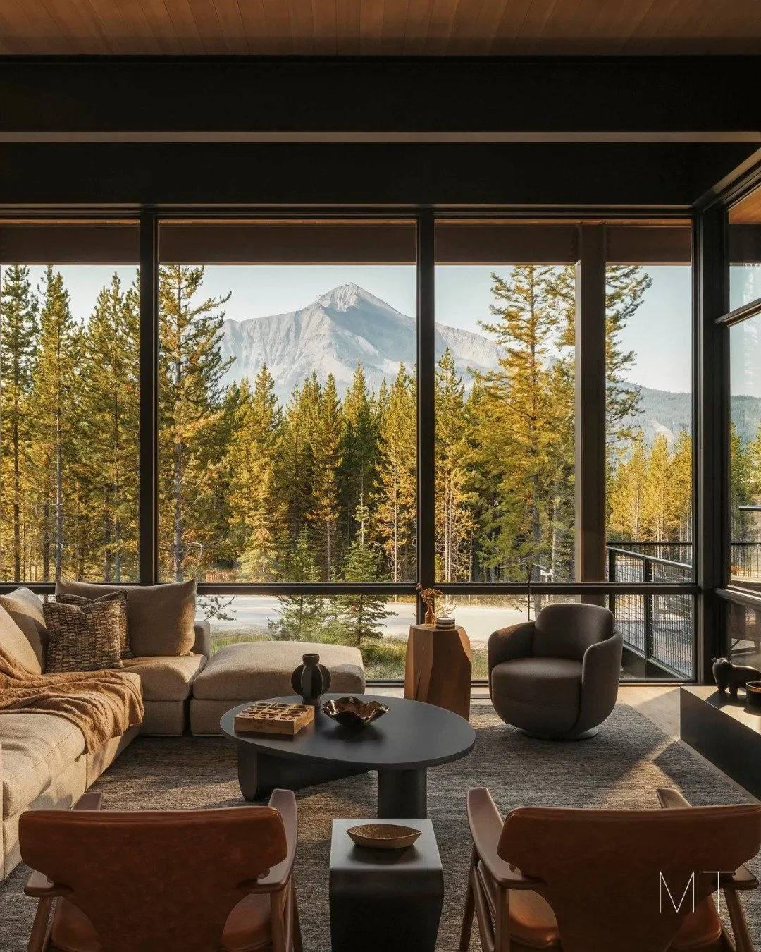 Our eyes are on the new One&amp;Only Moonlight Basin, opening November 17! ❄️🏔️

Nestled in the wild heart of Big Sky, Montana, One&amp;Only Moonlight Basin is redefining mountain elegance. From floor-to-ceiling windows to the warmth of a firelit lo