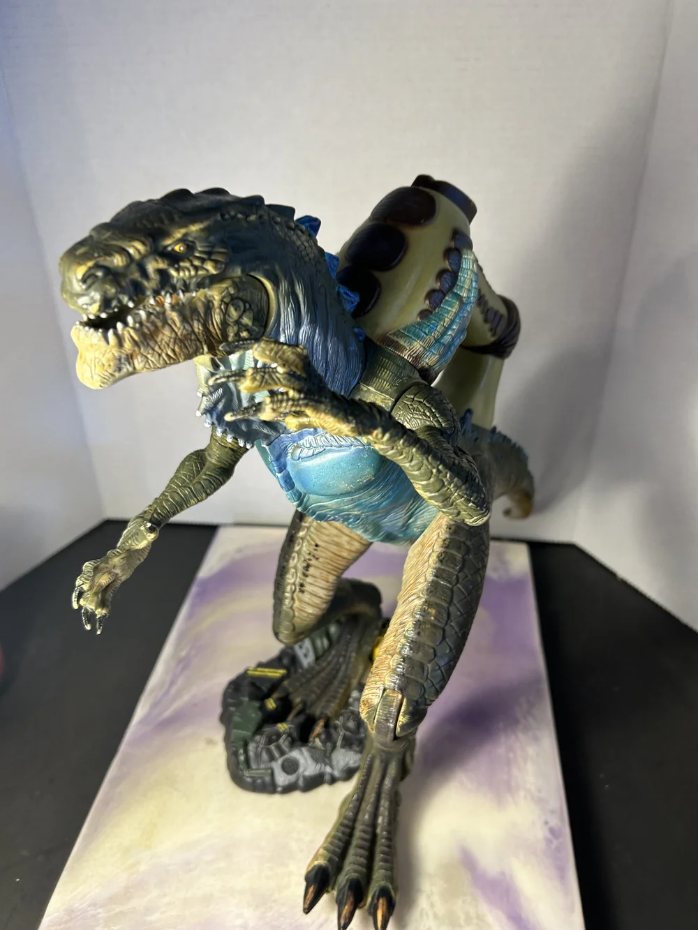ToyBiz Godzilla (1998) Electronic Battle Action Heavy Hitter
