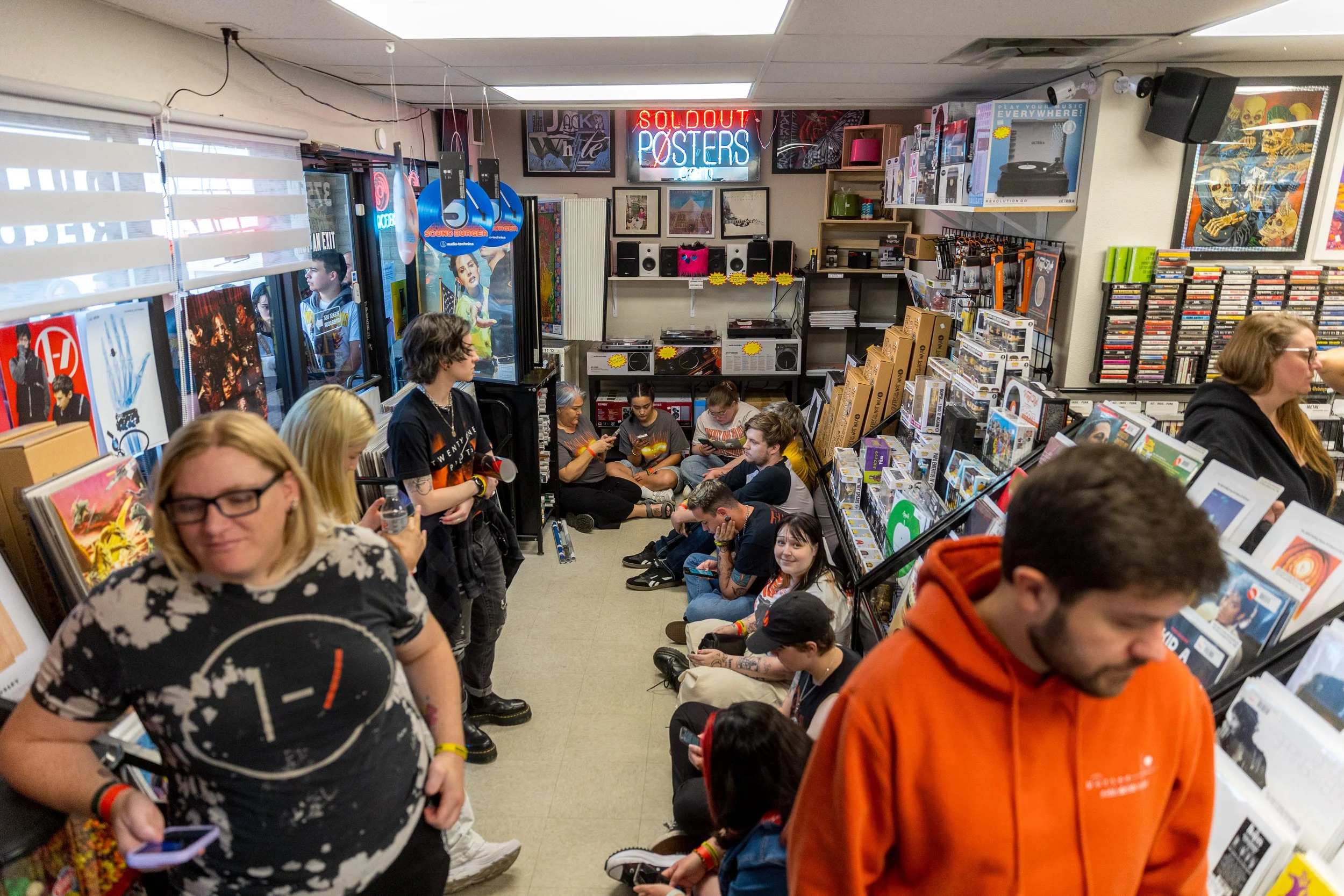 TOP Listening Party EE-12.jpg