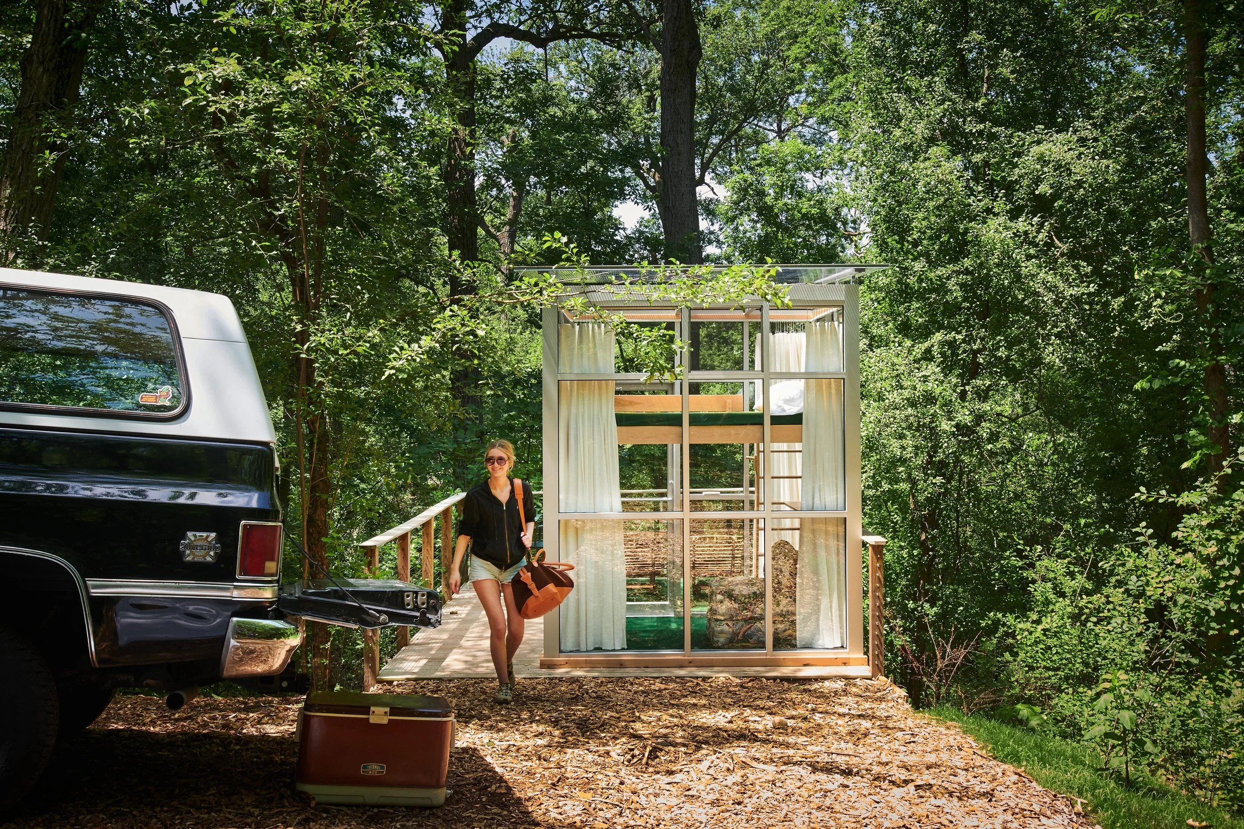 Bob Coscarelli_GlassHouses6_2646870 (1).jpg