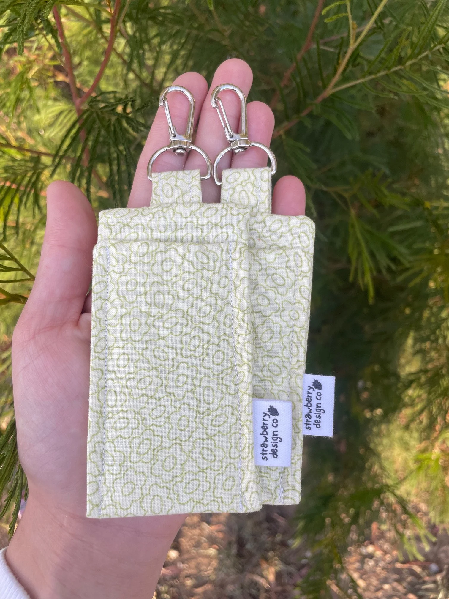 Green Squiggle Lipgloss Holder.jpeg