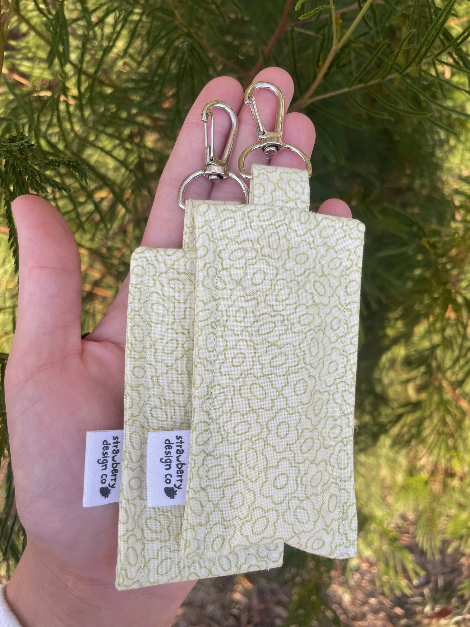 Green Squiggle lipgloss holder back .jpeg