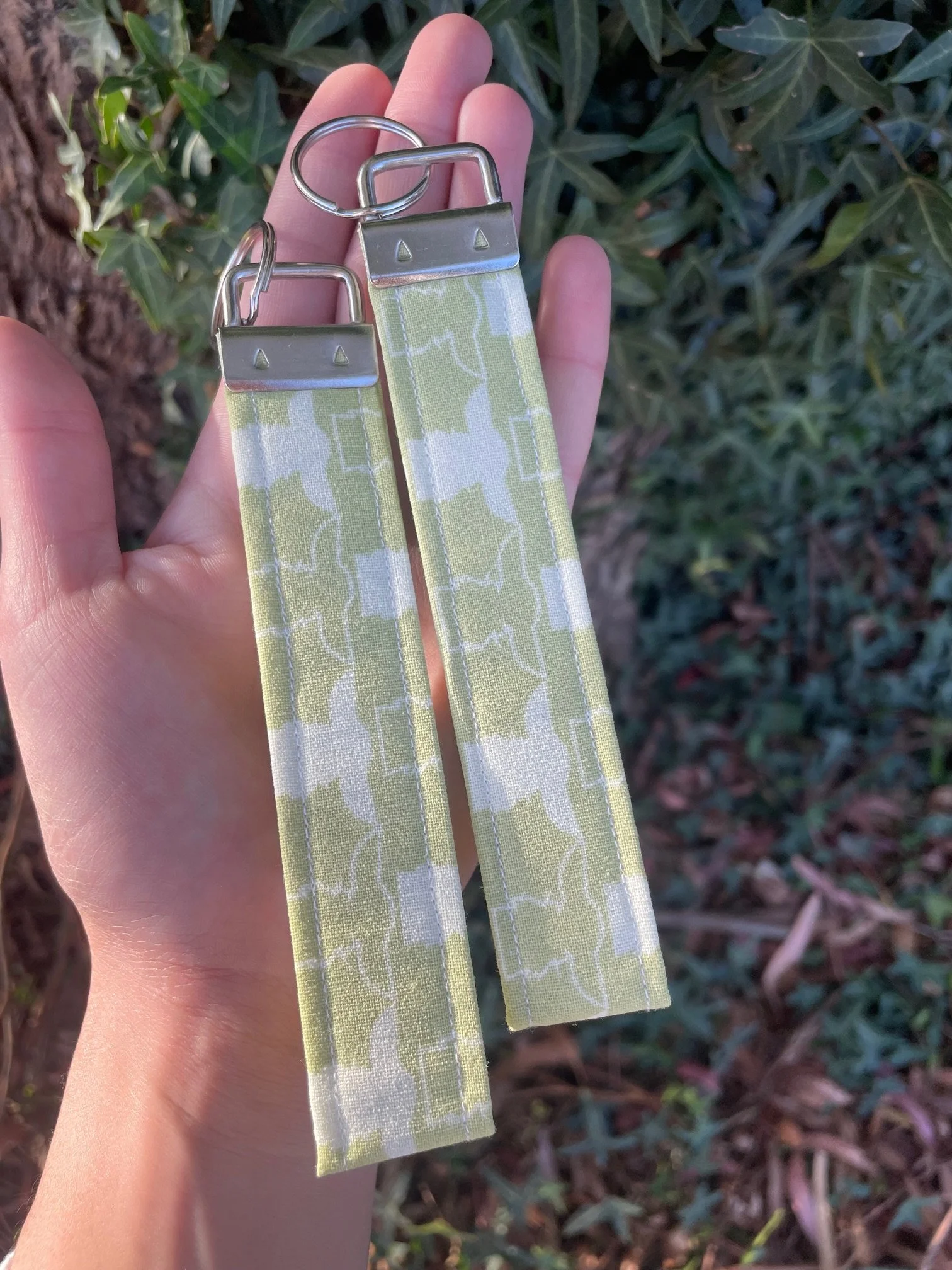 Grogu Wristlet 2 back.jpeg