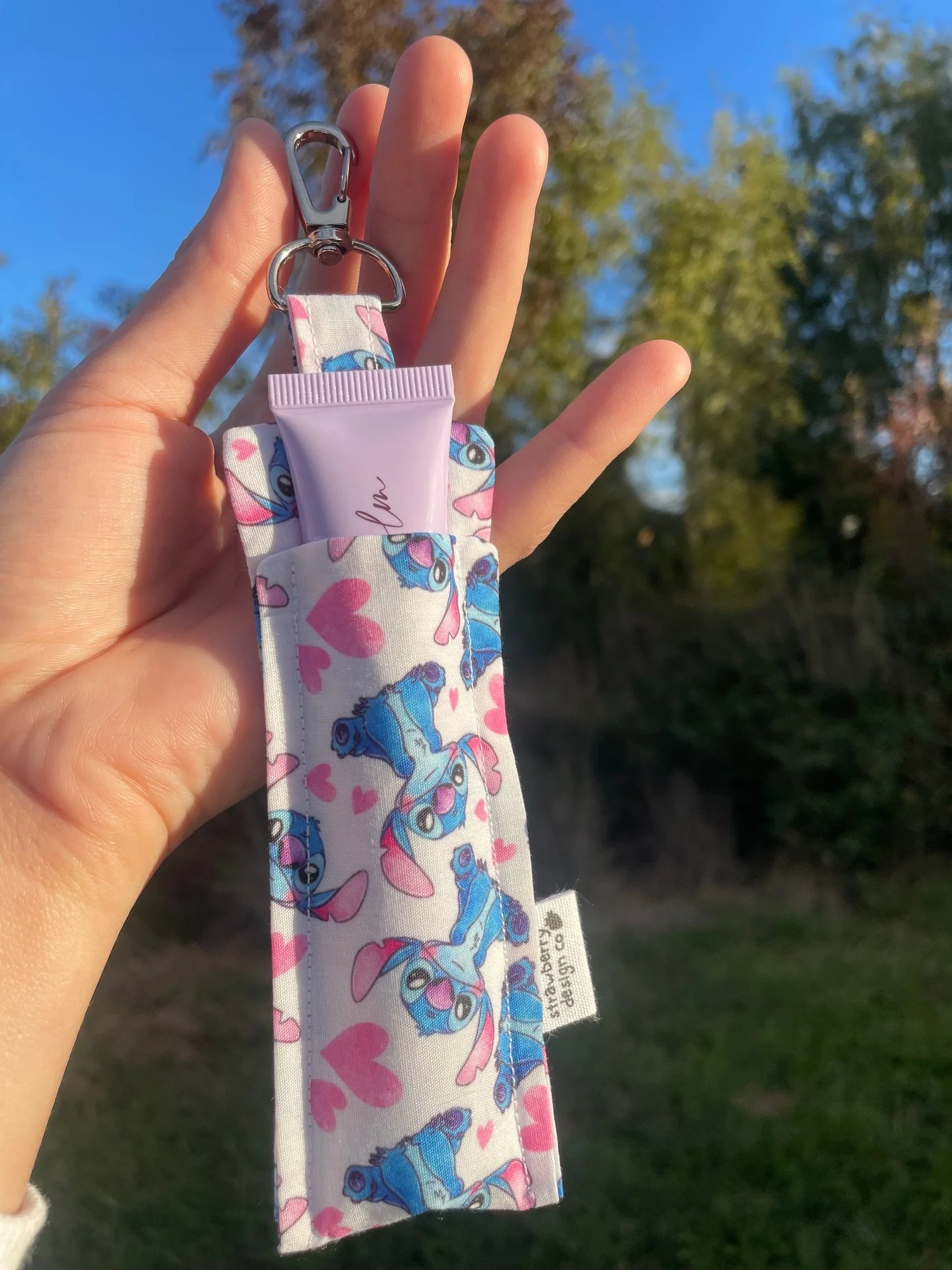 Stitch Lipgloss Holder 4.jpeg