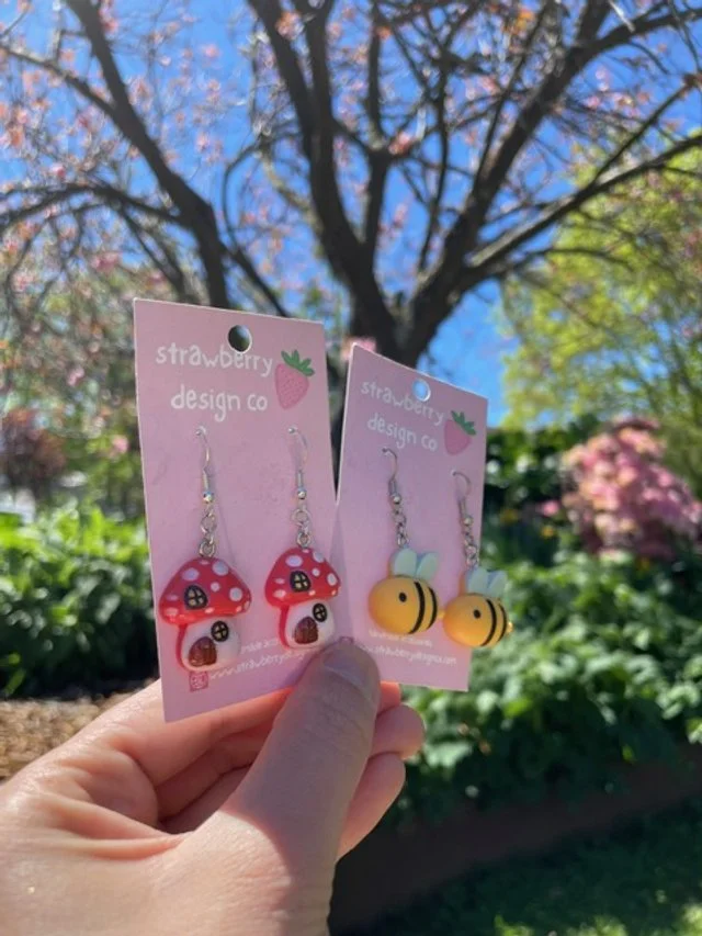 Mushroom house & bee earrings 2.jpg