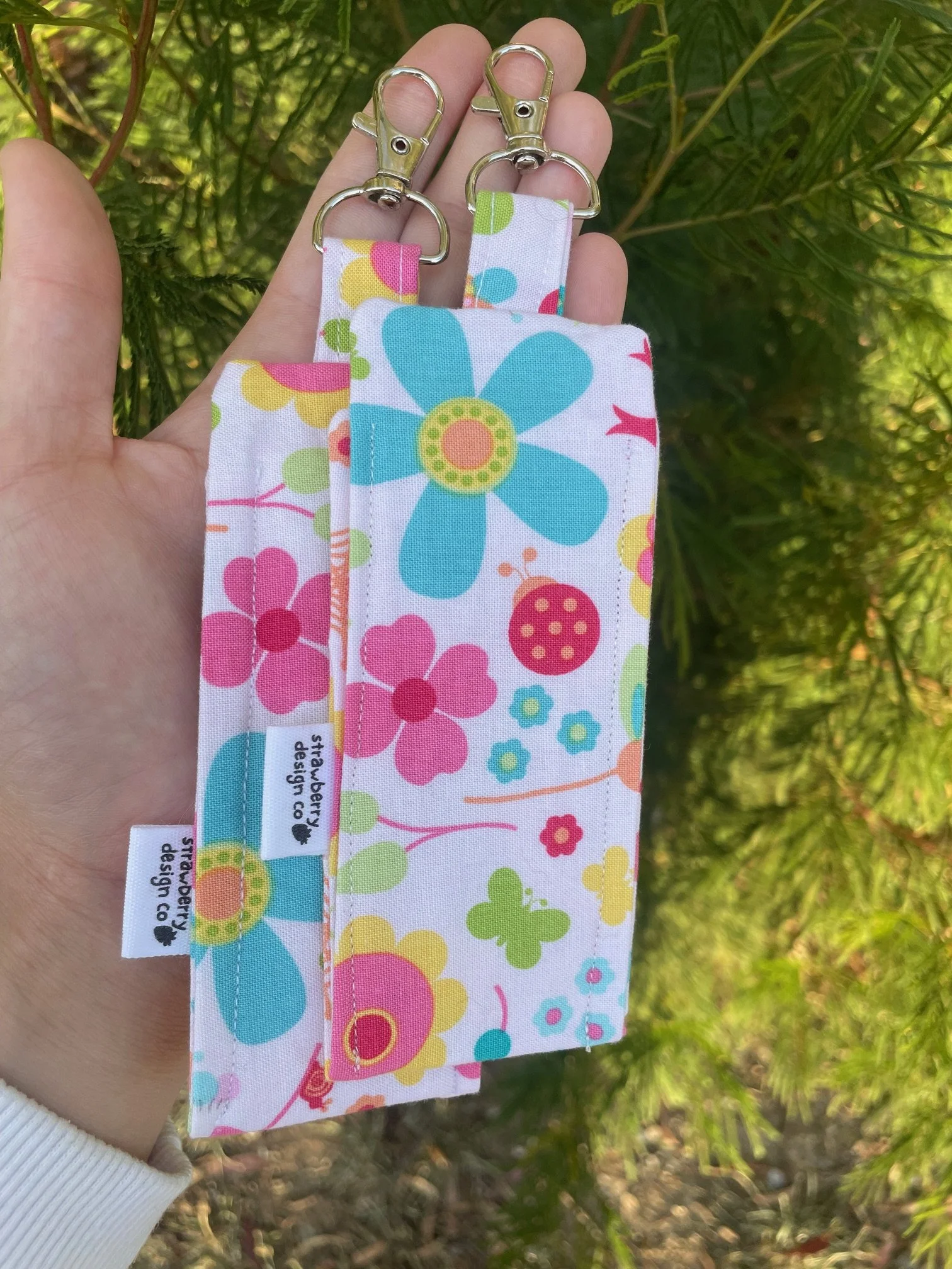 Colourful Garden Lipgloss Holder 2.jpeg