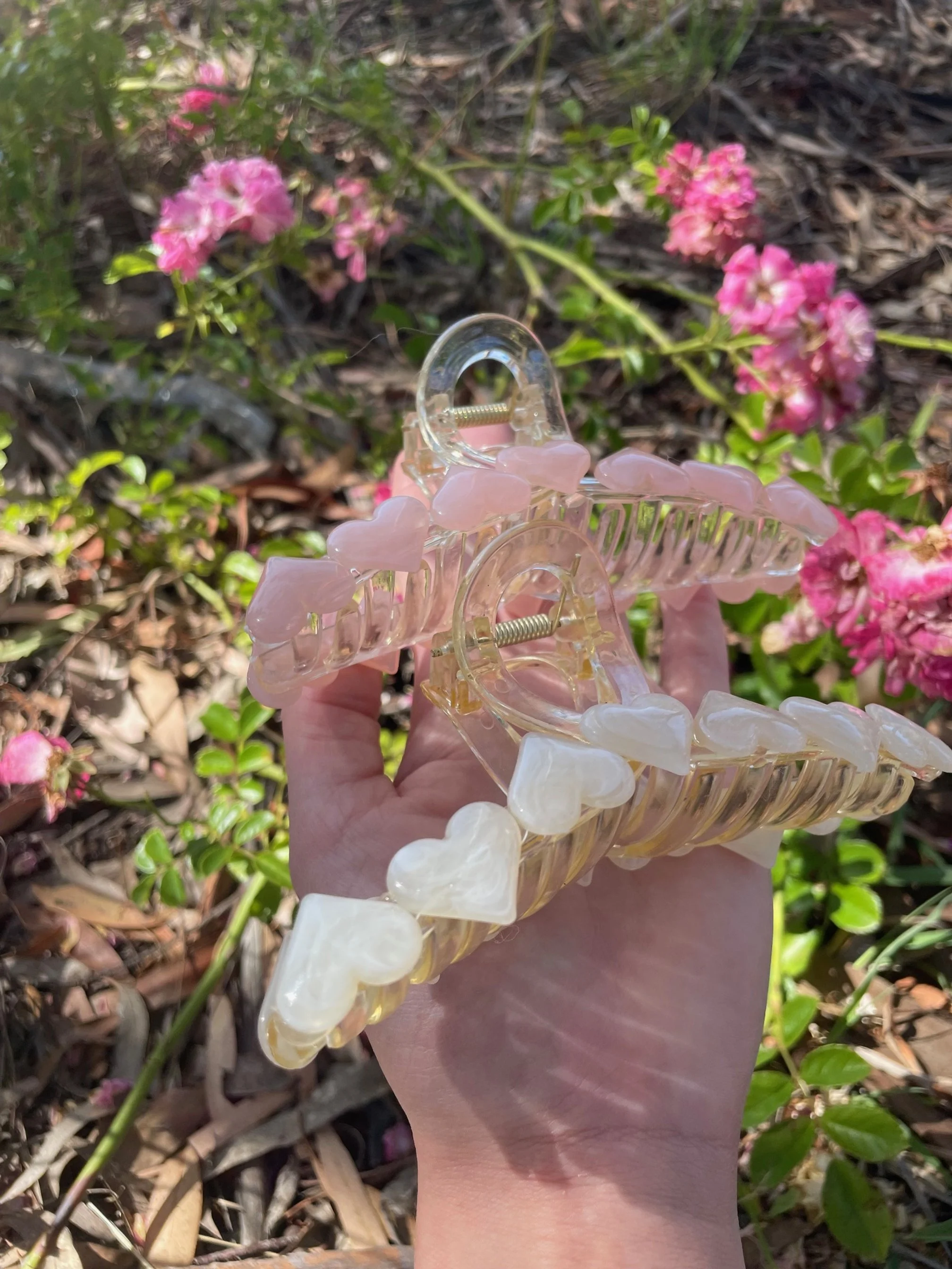 Pink & white hearts claw 5.jpg