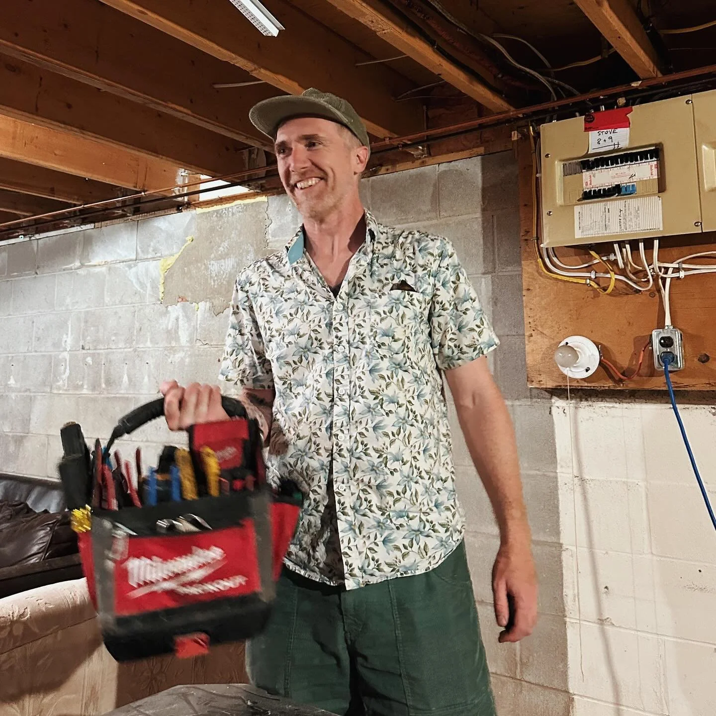 Installed some pot lights with new 3-way switches and tied the new circuit into the panel. Now heading to the cottage - enjoy your long weekend everyone! 😎⚡️