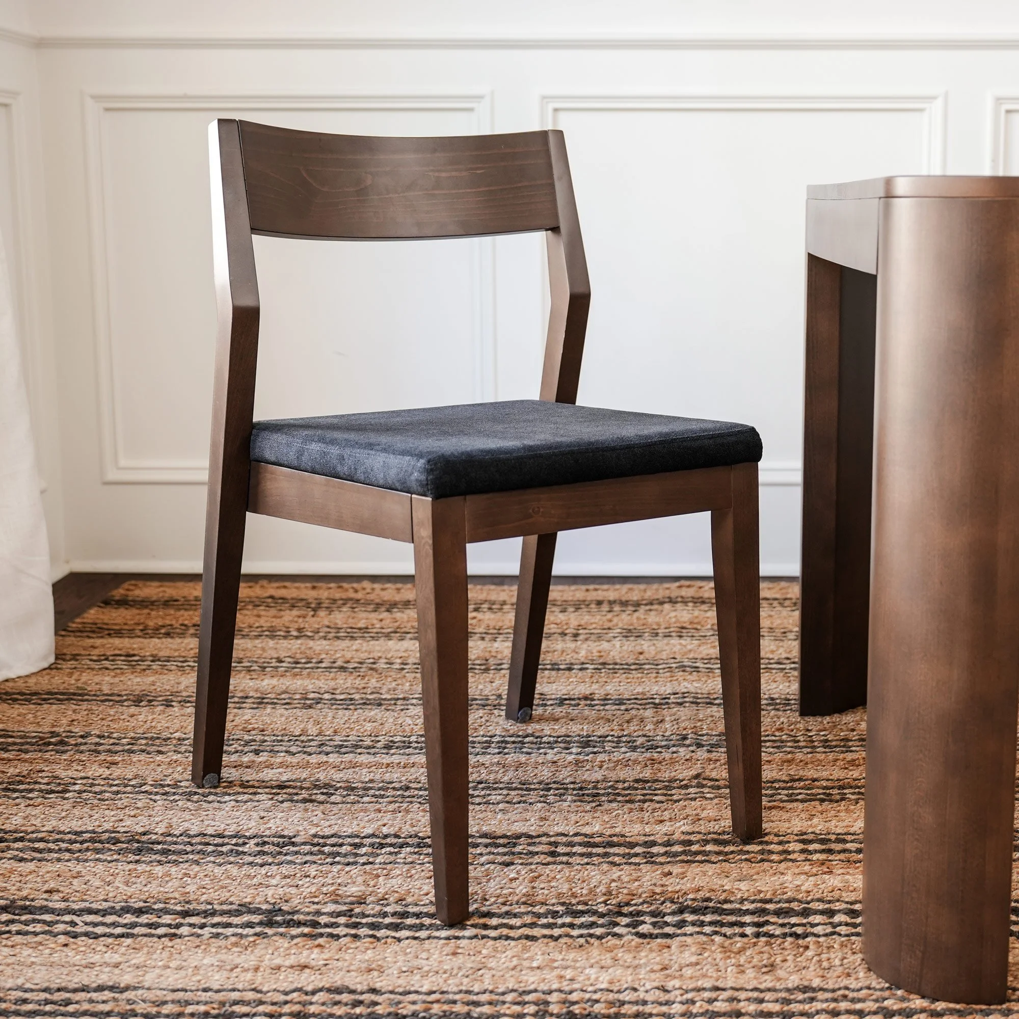 2025-01_Walnut-Contour-Dining-at-Jensens-382-2.jpg
