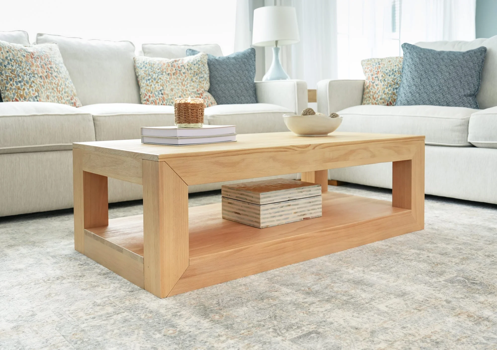 2024-05_IOP-Modern-Blonde-Living-Room-4612.jpg