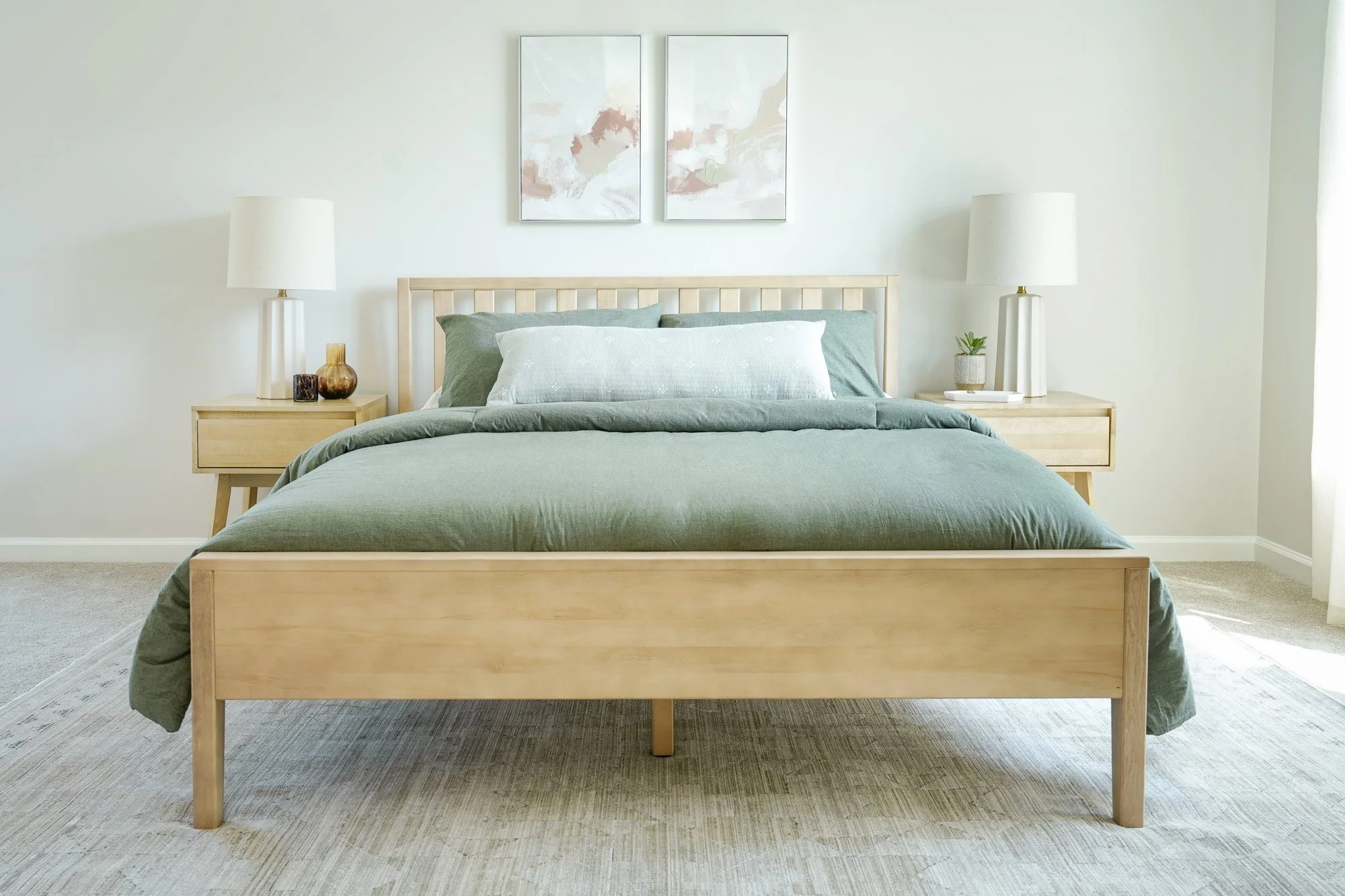 2024-08_Modern-Blonde-Bedroom-&-Fall-Dining-Deanna-Day-2-6877-Edit.jpg