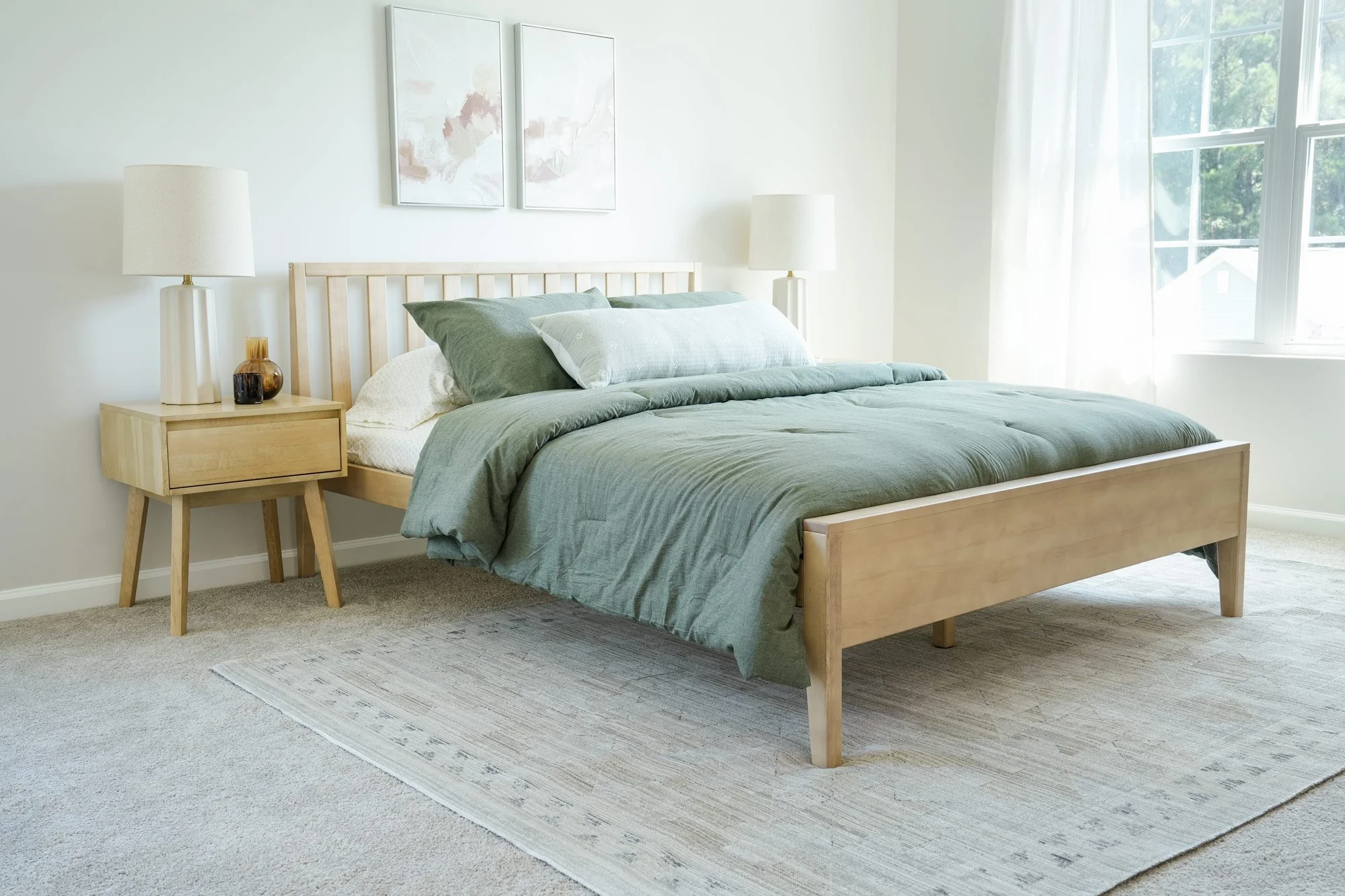 2024-08_Modern-Blonde-Bedroom-&-Fall-Dining-Deanna-Day-2-6871-Edit.jpg
