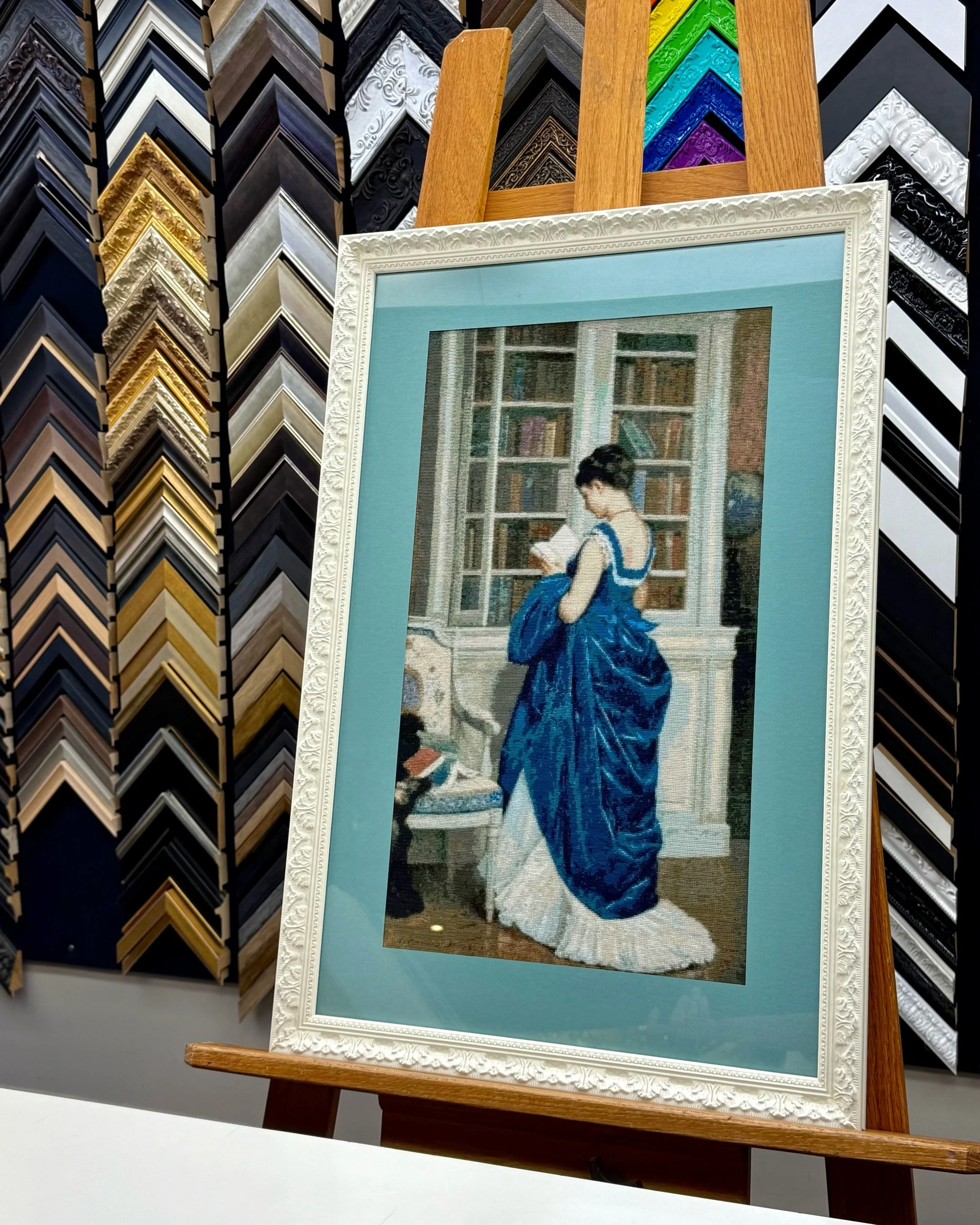 Such an elegant cross stitch ✨💙🫖 Pin stretch with mat and glass creates a neat and expertly styled finish. 

Looking to frame a cross stitch? Come and visit us for a consult! 

📍1075 Bank street 

⏰ Tues-Fri 10-6 pm 
  Sat 10-5 pm

#framedottawa #