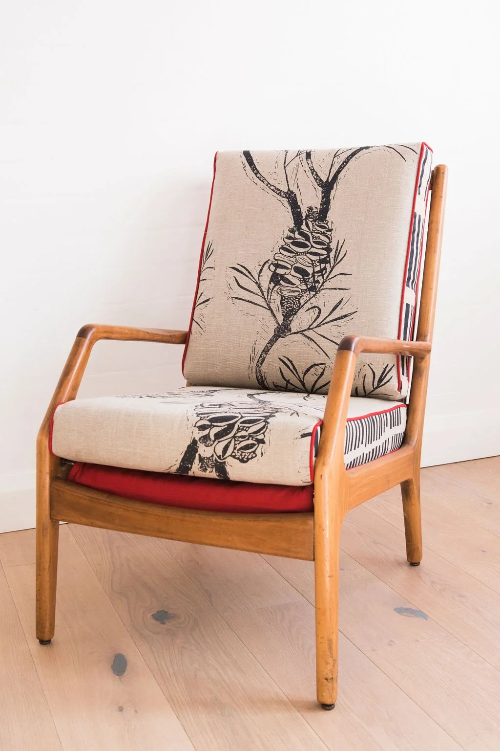Banksia_chair_clothFabric.jpg
