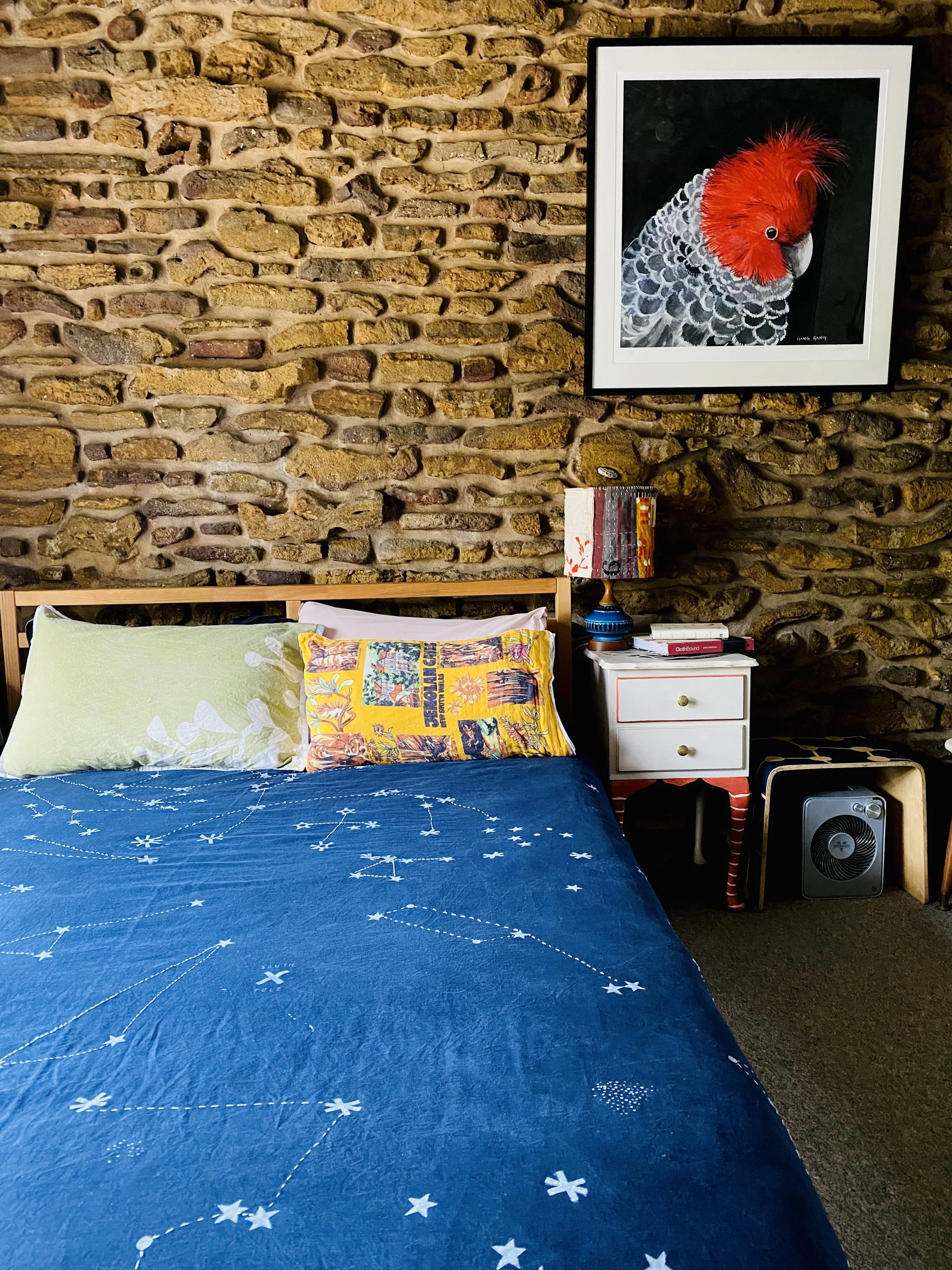 C1bedroom_GangGangandStars_RoughTrackCabins.jpg