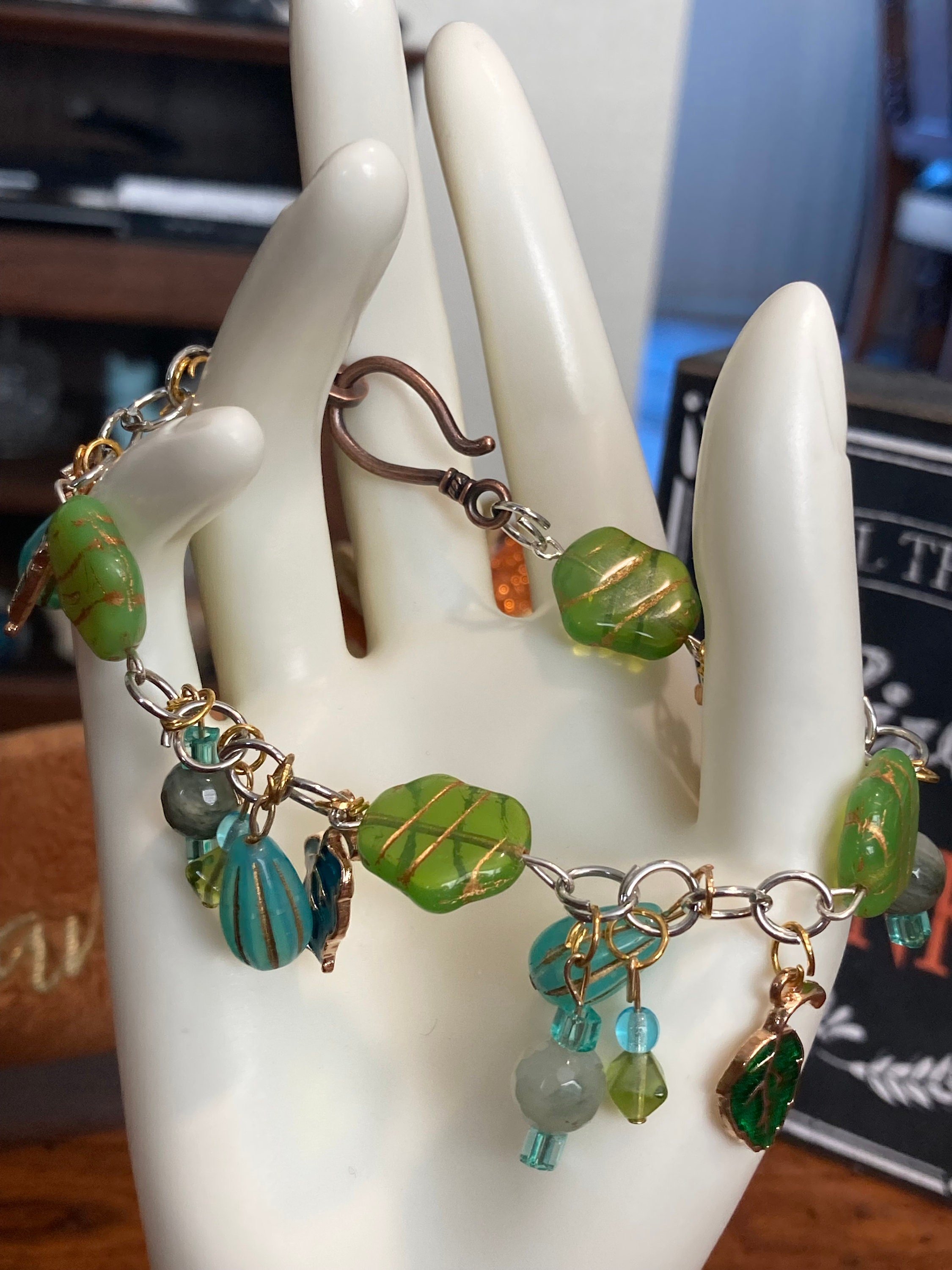 https://i.etsystatic.com/24595278/r/il/bf2e41/4234392294/il_fullxfull.4234392294_tuje.jpg