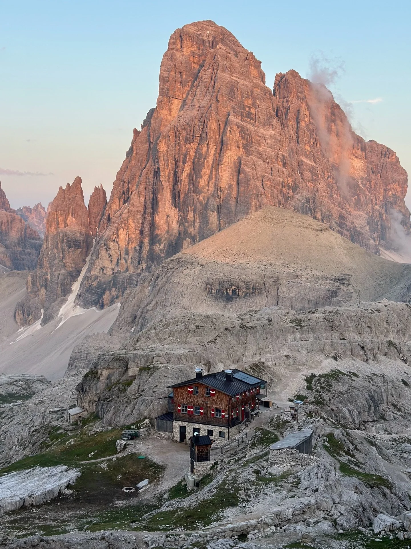 Throwback to one of the most magical mountain regions in Europe &mdash; the Dolomites 🏔️✨

Jagged peaks glowing pink at sunset.
Endless hiking trails through alpine meadows.
Wildlife, mountain huts, fresh pasta after a long day outside.
Sunrises abo