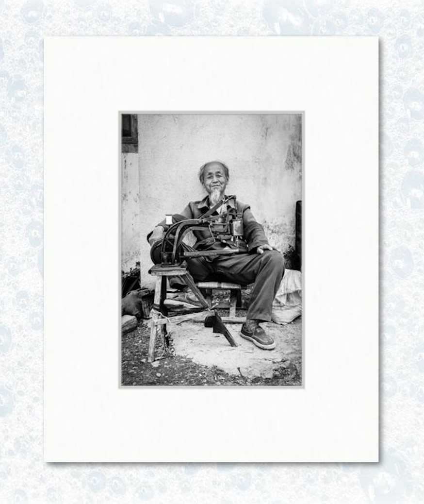 6" x 9" on 11" x 14" example matting