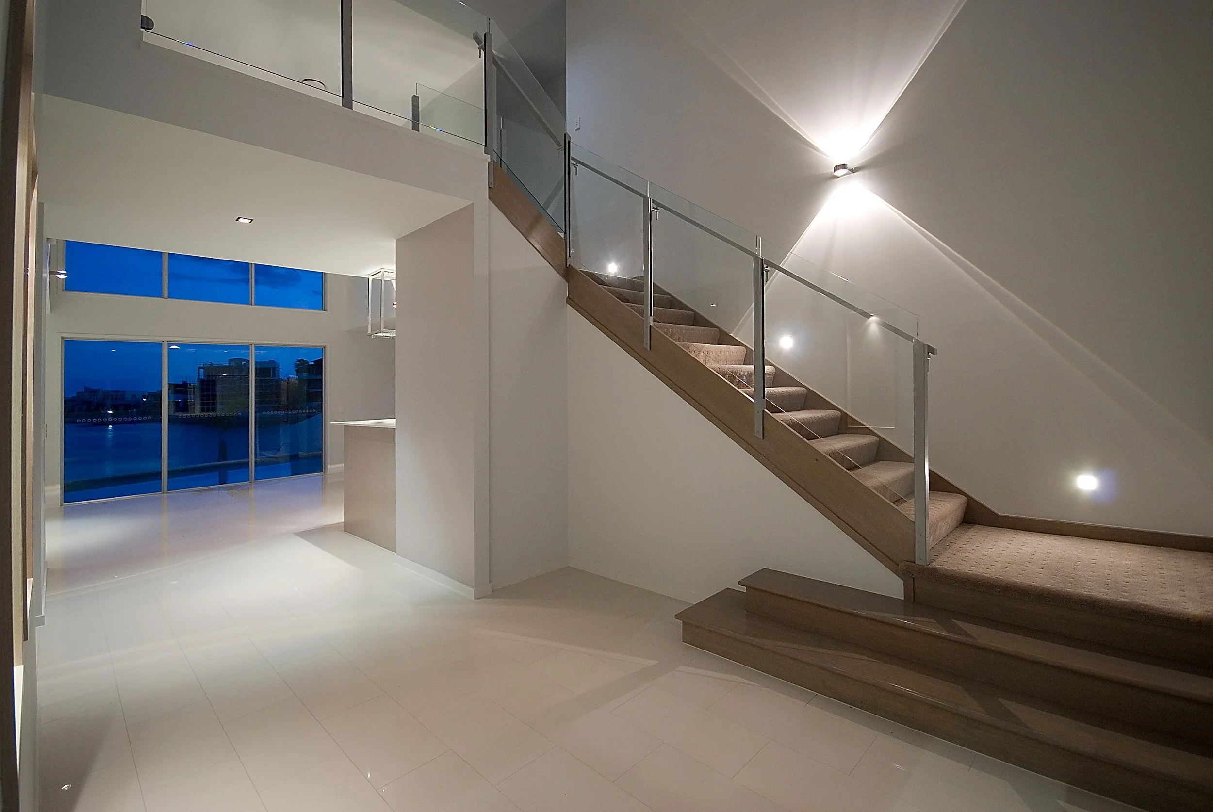 hampton-court-house-sovereign-island-13-feature-stair-jamie-gordon-architect.jpg