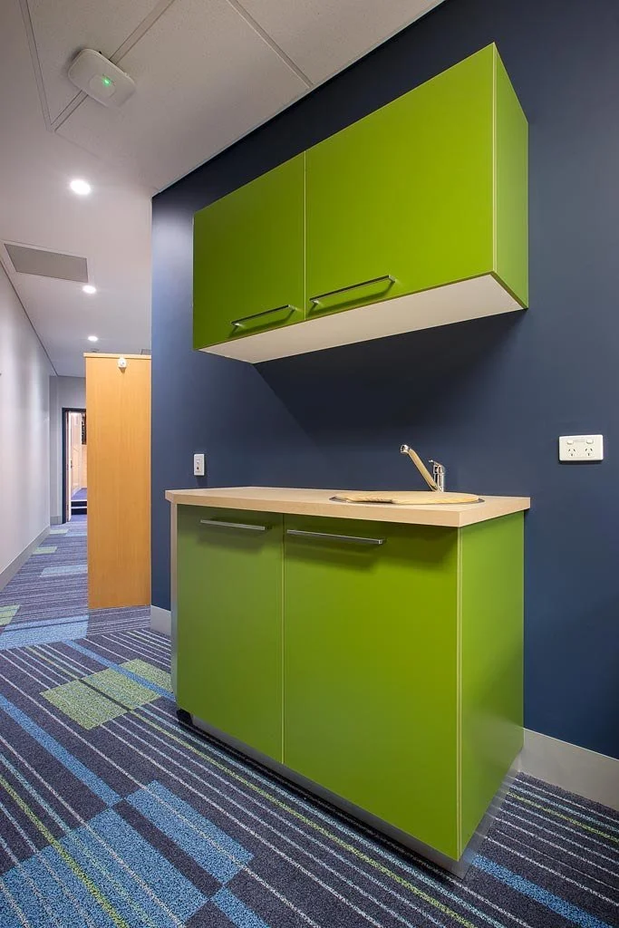 caboolture-district-court-house-caboolture-32-kitchenette-jamie-gordon-architect.jpg