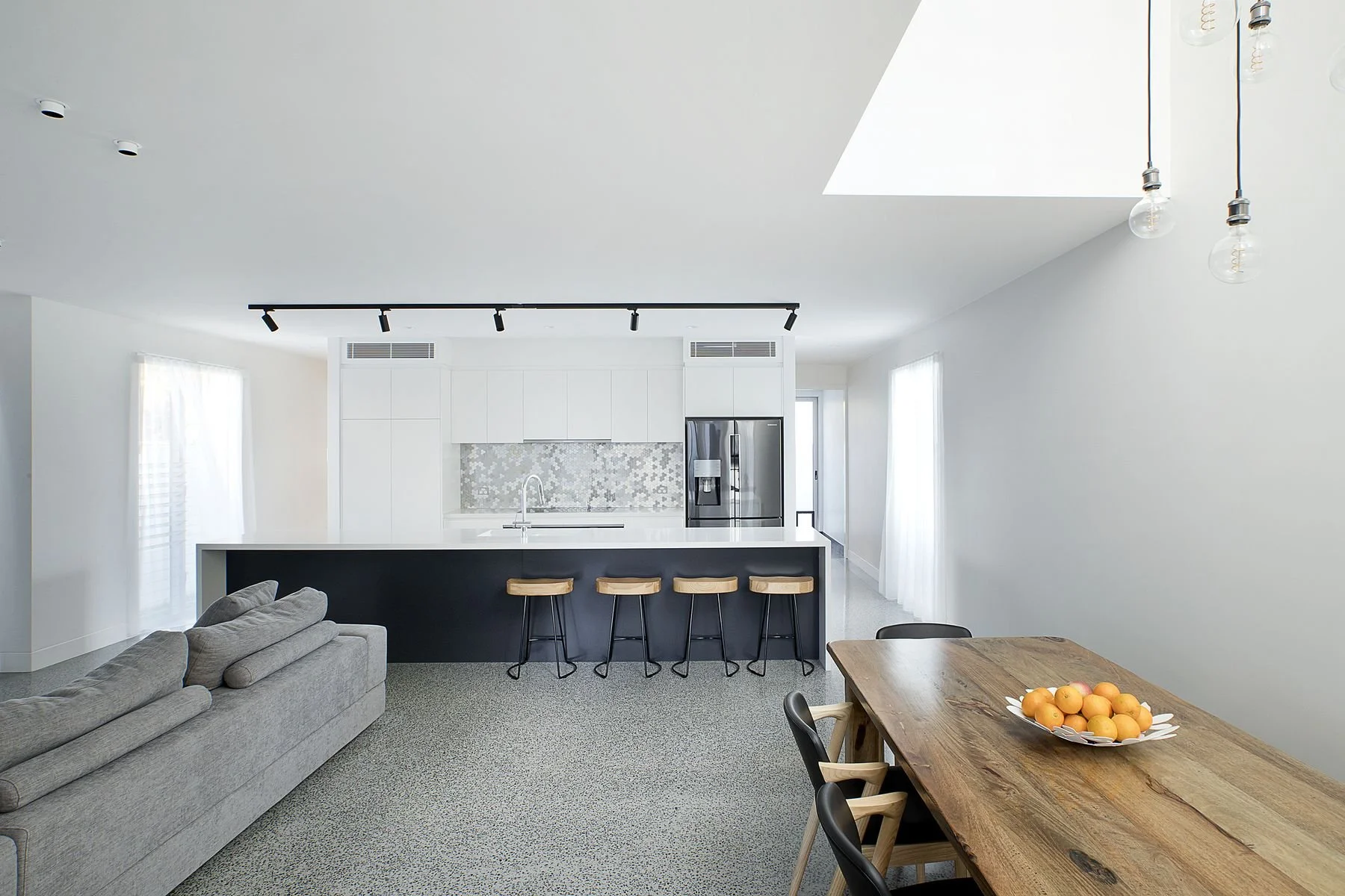 arthur-street-house-mermaid-beach-queensland-jamie-gordon-architect.jpg
