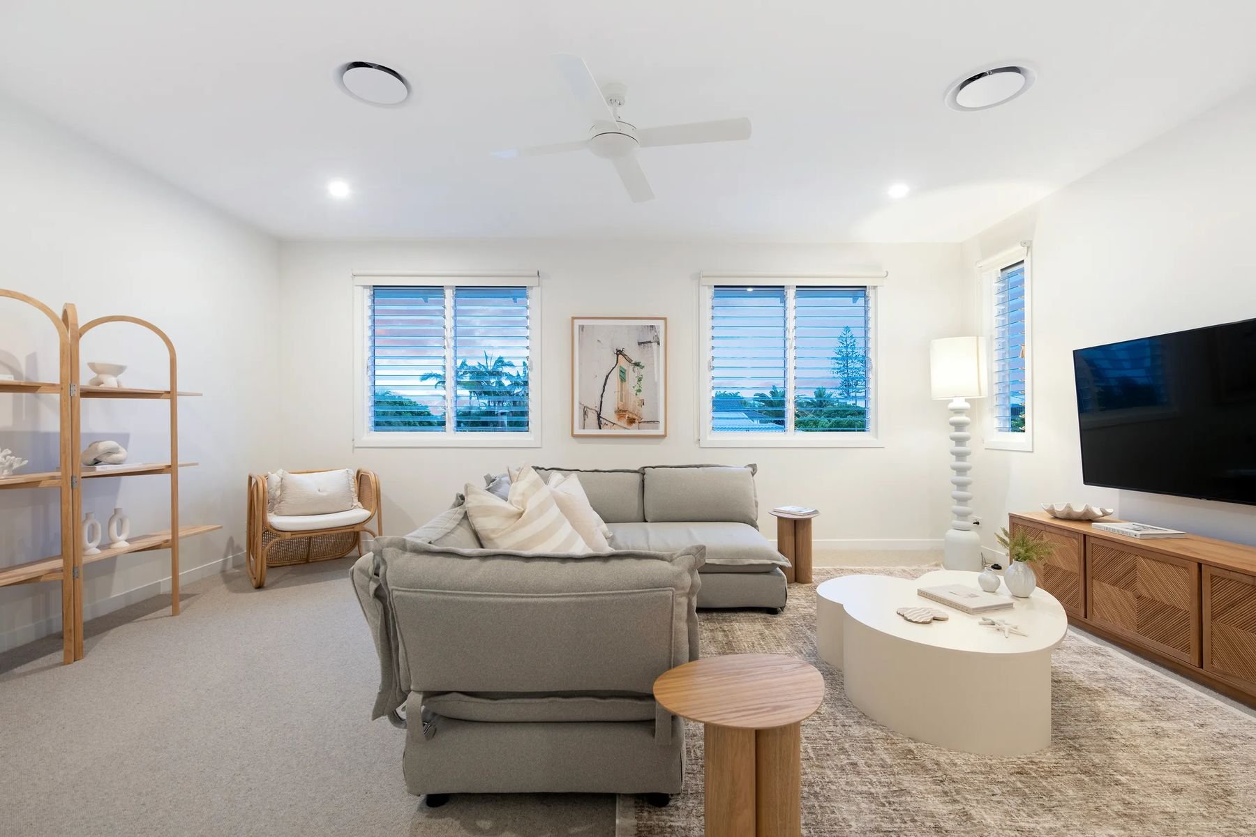 seagull-avenue-house-mermaid-beach-media-room-jamie-gordon-architect.jpg