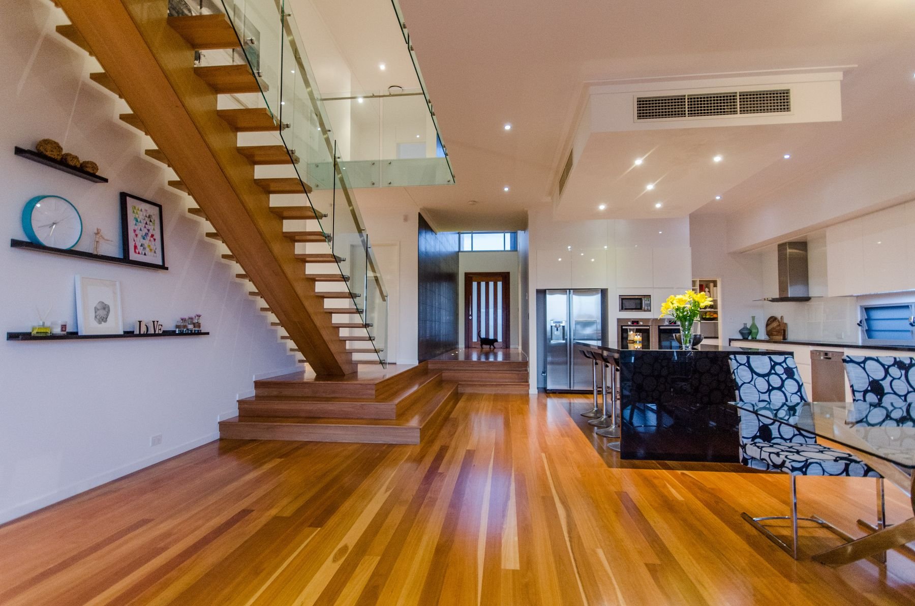 avoca-street-house-salt-nsw-dining-room-jamie-gordon-architect.jpg