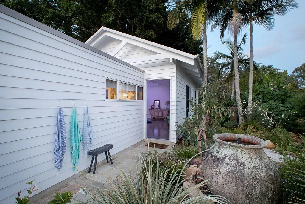 ashmore-pool-pavilion-ashmore-granny-flat-landscaping-privacy-jamie-gordon-architect.jpg