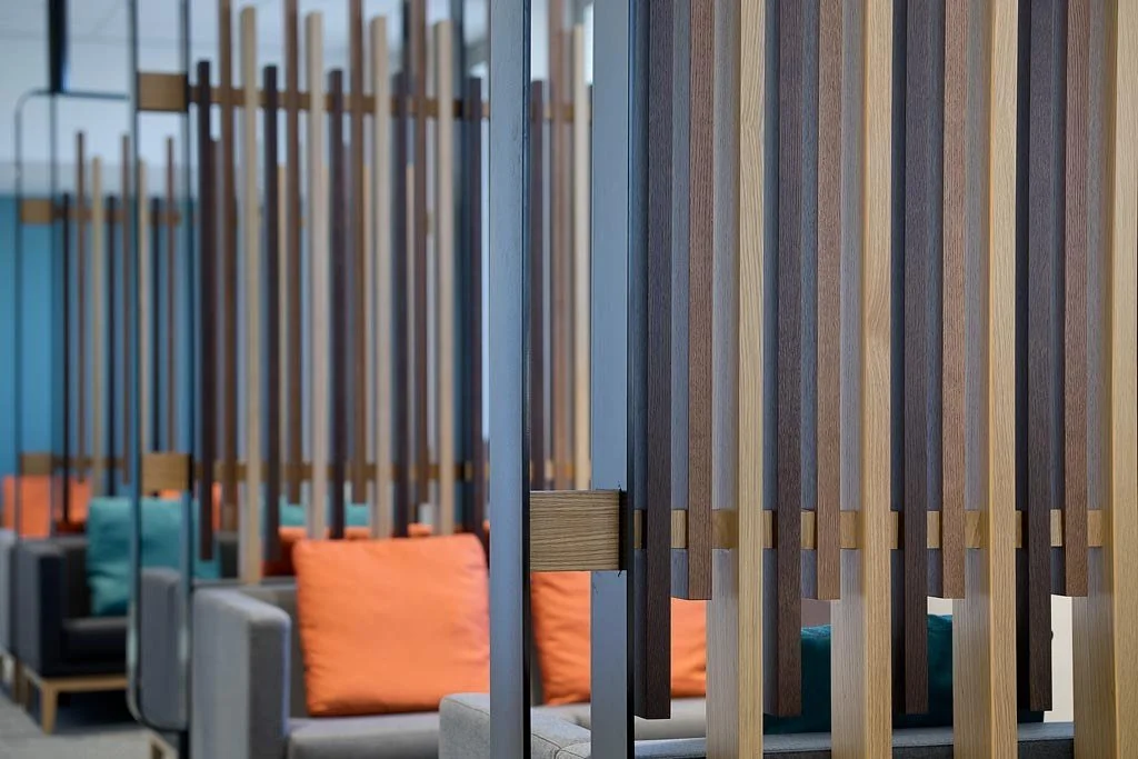 southport-courthouse-dv-safe-area-gold-coast-03-timber-screen-detail-jamie-gordon-architect.jpg