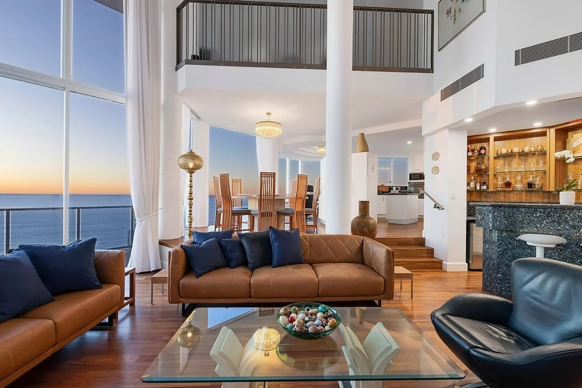 Mustique Penthouse · Surfers Paradise