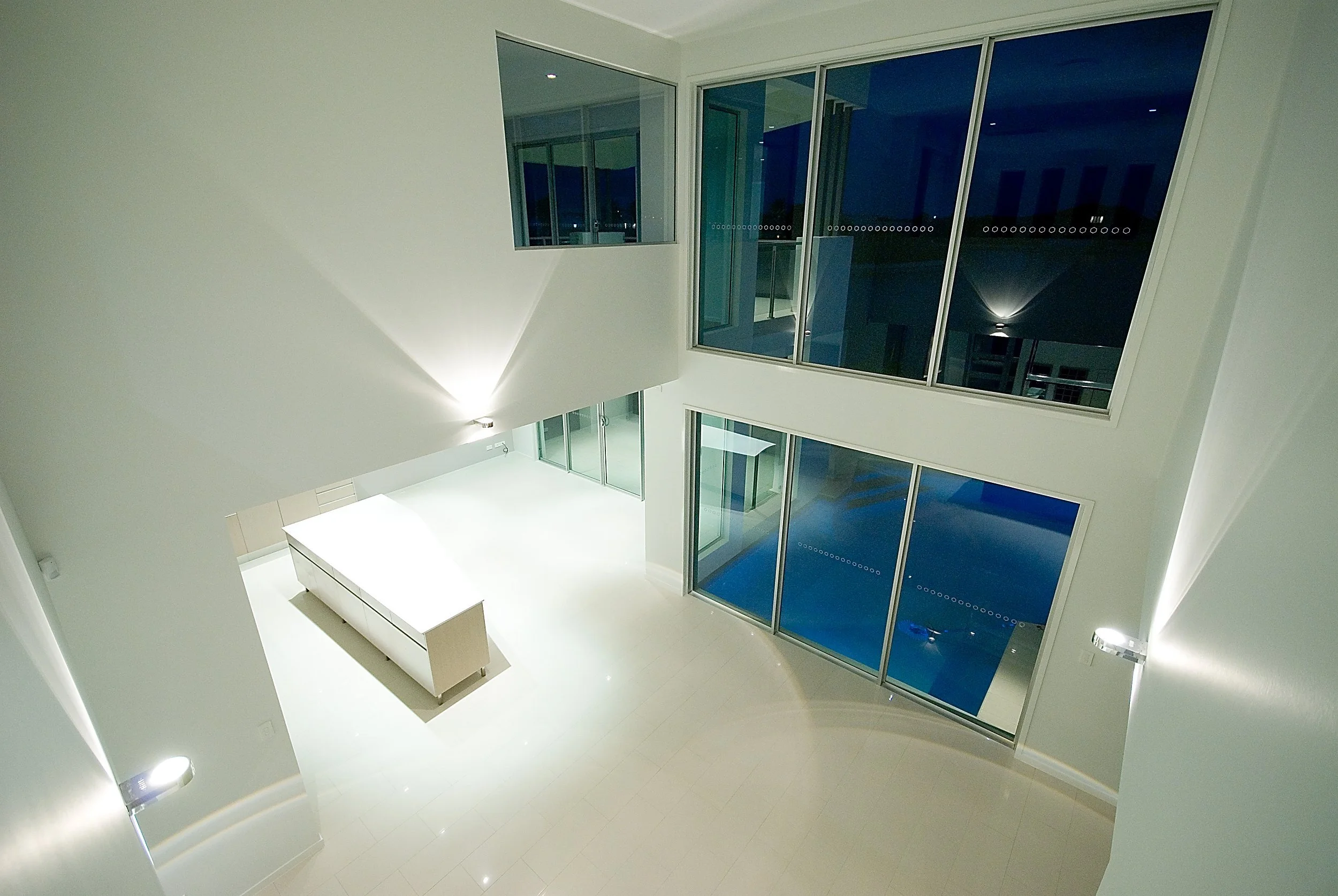 hampton-court-house-sovereign-island-12-double-height-void-jamie-gordon-architect.jpg