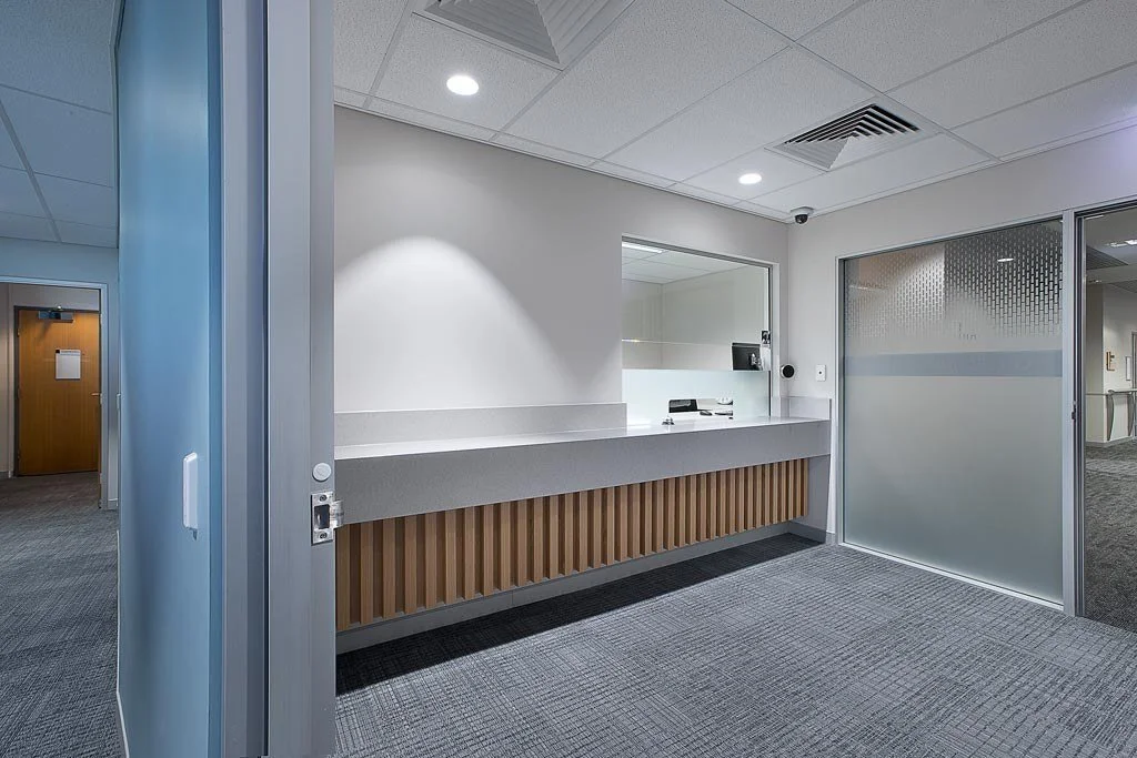 southport-courthouse-dv-safe-area-gold-coast-13-counter-and-corridor-jamie-gordon-architect.jpg